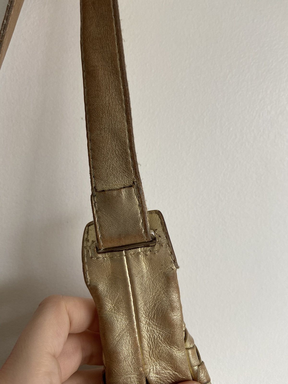 Bottega Veneta Bottega Veneta Gold Intrecciato Hobo Bag Size ONE SIZE - 11 Thumbnail