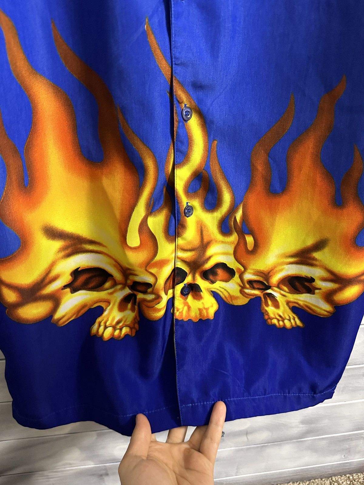 Band Tees Rare Vintage Shirt Fire Skulls Golden Trading. Size US XL / EU 56 / 4 - 4 Thumbnail