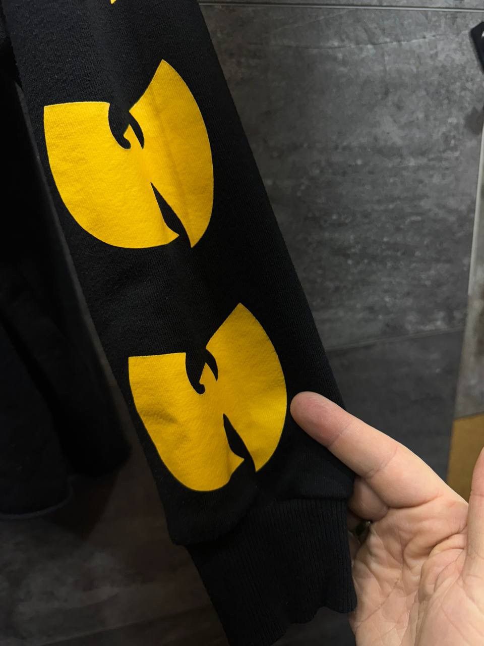 Wu-Tang Clan Wu Tang Clan 36 Hoodie Pullover Rappers Hip Hop Size US L / EU 52-54 / 3 - 13 Thumbnail