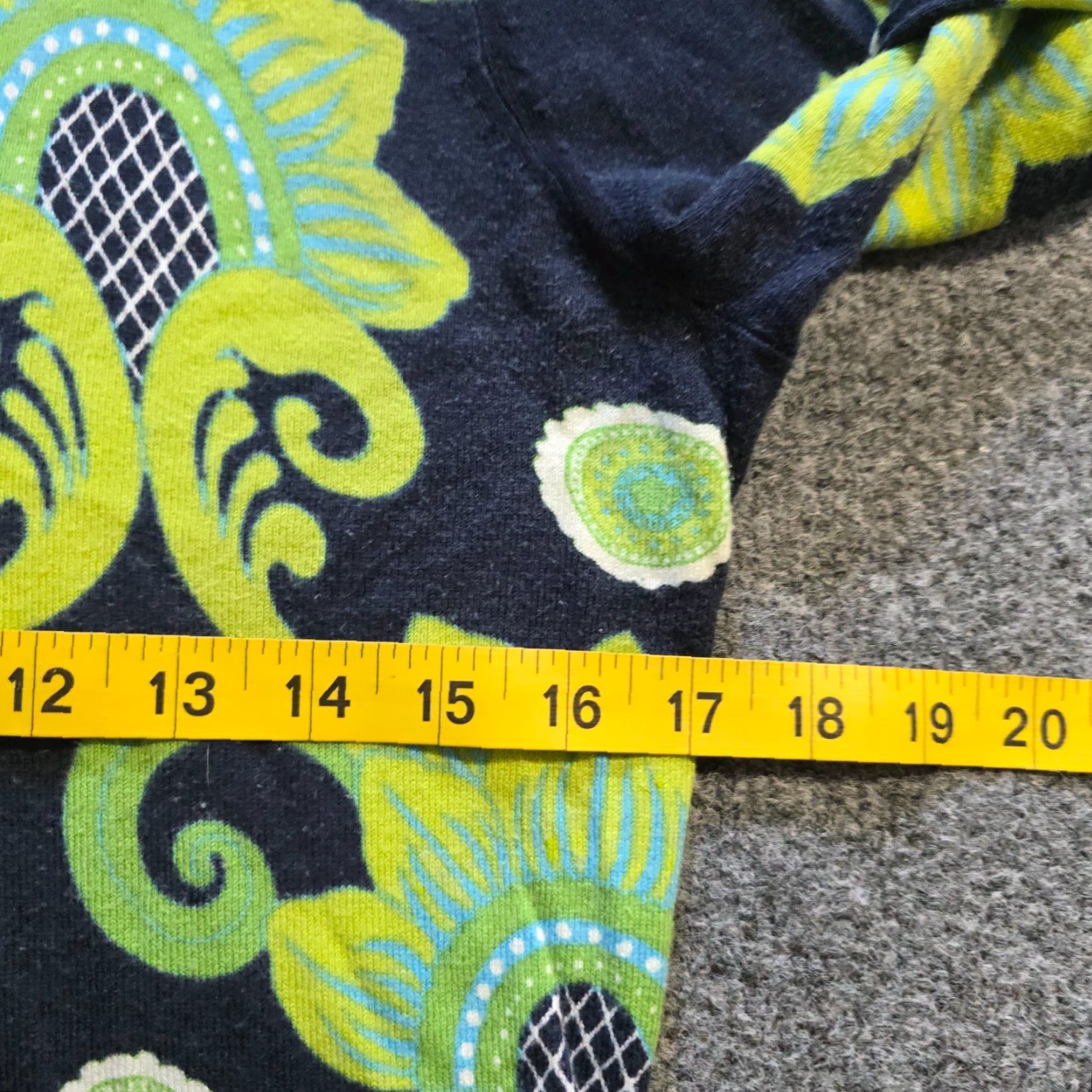 J.McLaughlin J McLaughlin Sweater Womens Size Medium Black Green Floral Lightweight Casual Pullover Long Sleeve V-Neck Knit Cotton Modal Regular Dressy? Size M / US 6-8 / IT 42-44 - 7 Thumbnail