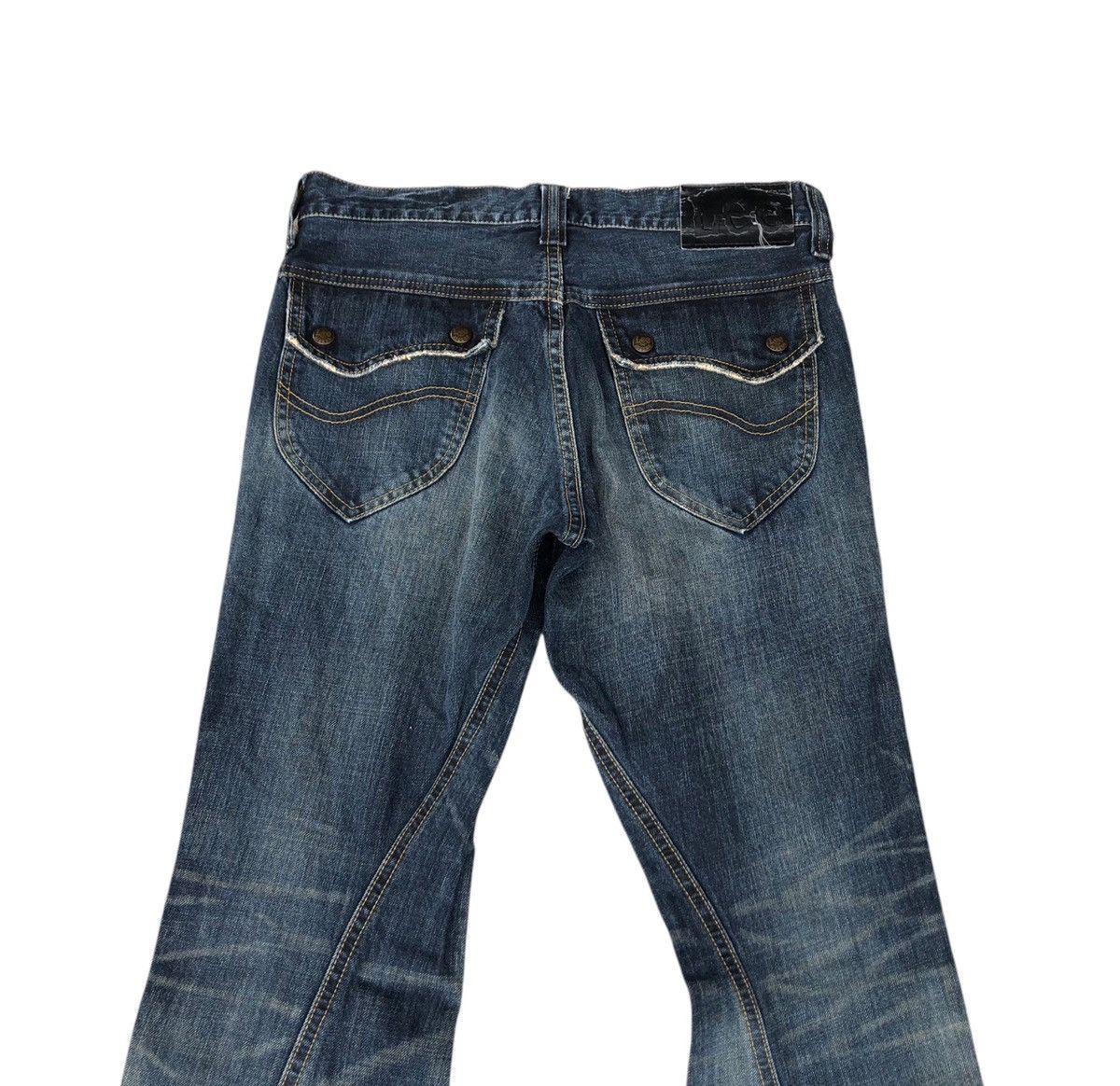 Lee × Vintage 🔥Hard to find 🔥Vintage Lee Flare Jeans💥 Size US 30 / EU 46 - 8 Thumbnail