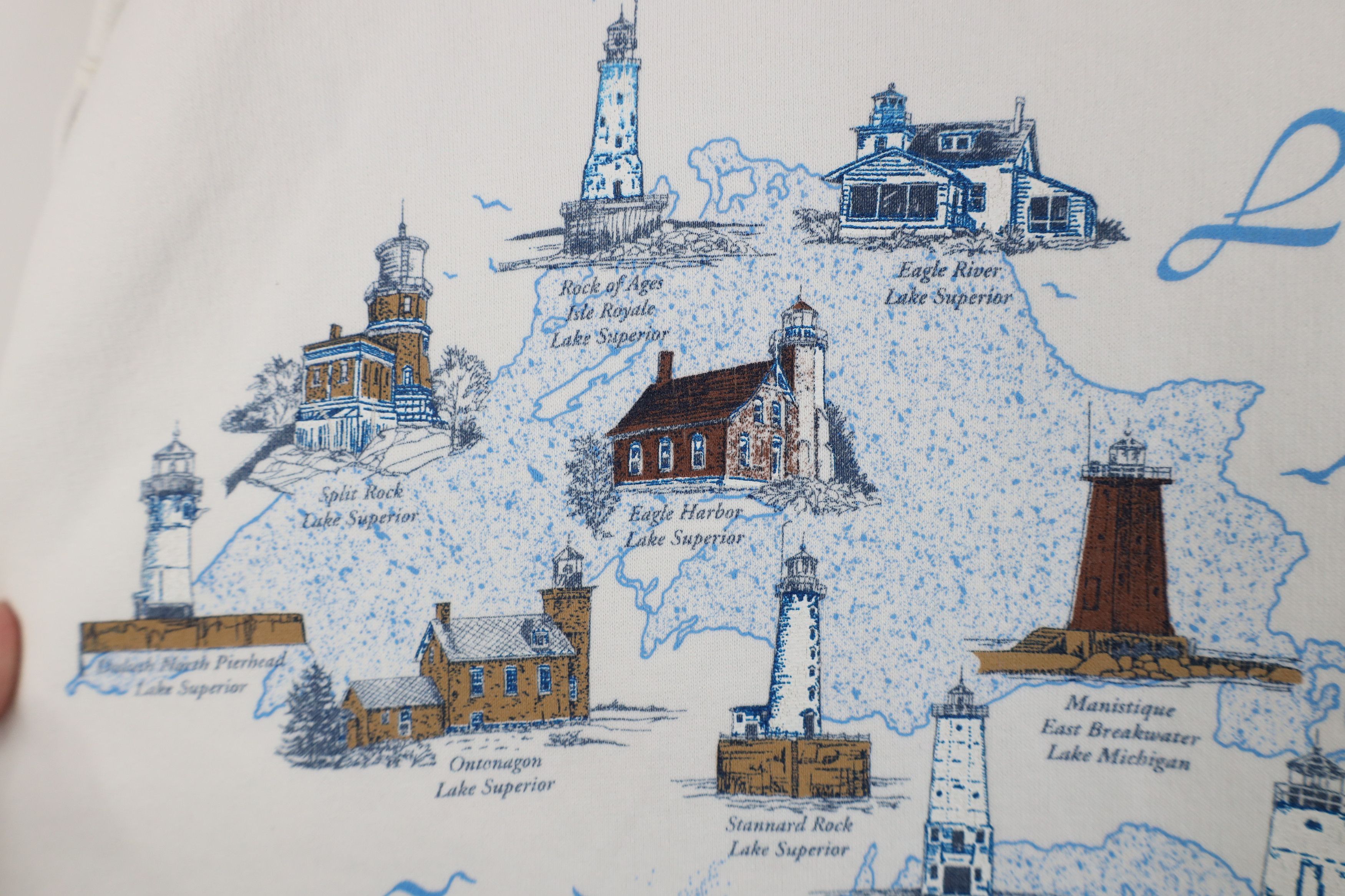 Vintage Vintage 90s Streetwear Lighthouse of the Lakes Sweatshirt Size US L / EU 52-54 / 3 - 6 Thumbnail