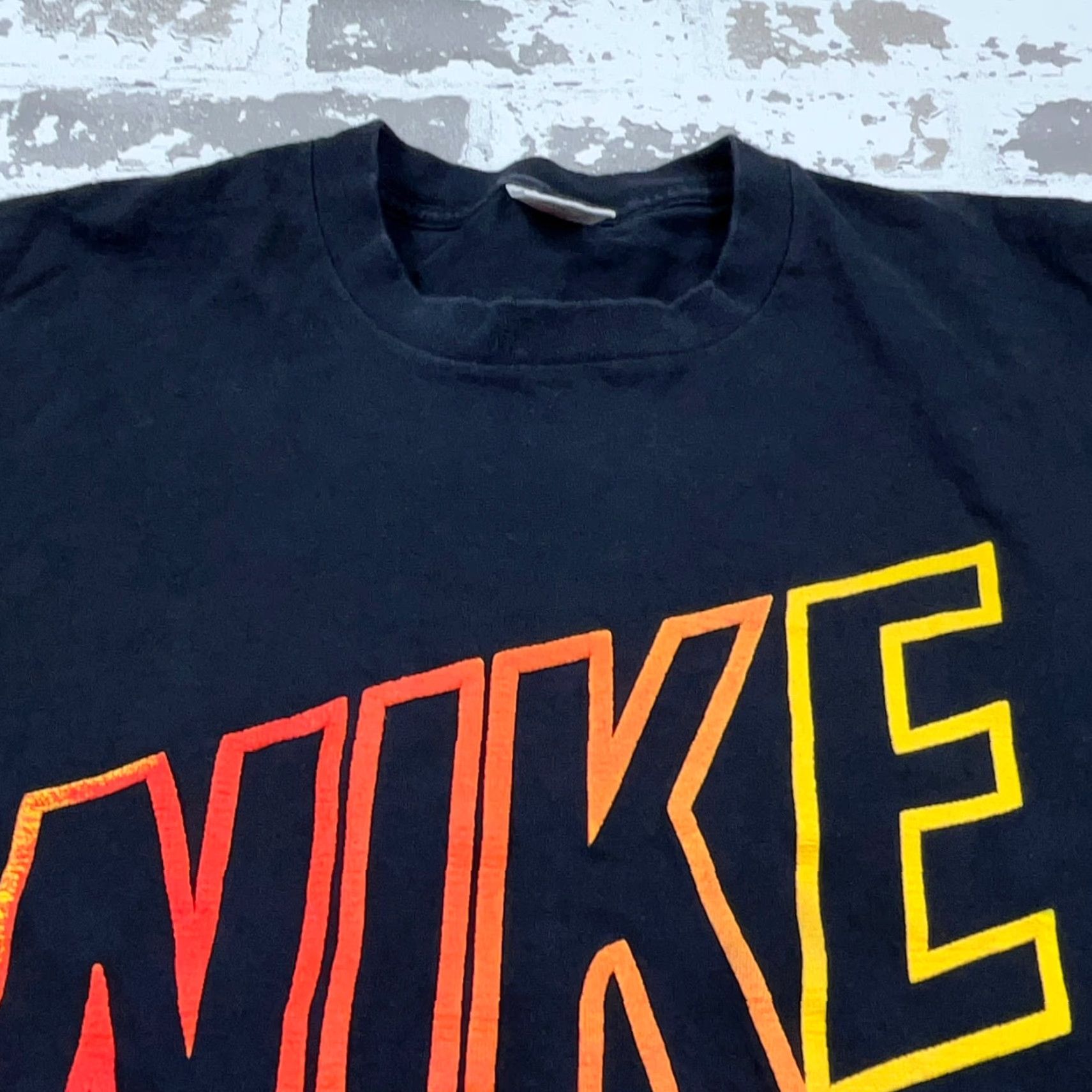 Nike VINTAGE Nike Shirt Men XL Black Tee Spell Out Neon Single Stitch 90s USA Made Shirt Size US XL / EU 56 / 4 - 3 Thumbnail
