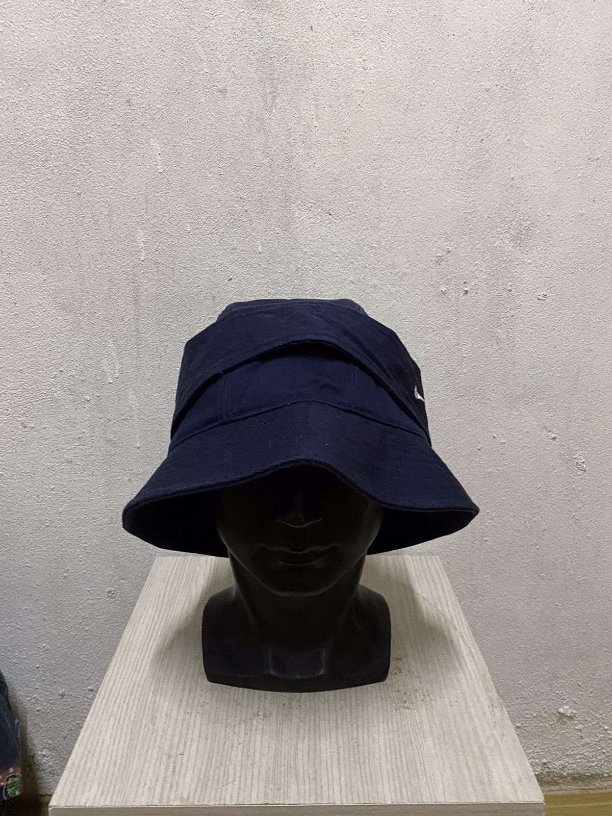Nike Vintage Nike Small Logo Bucket Hat Size ONE SIZE - 2 Thumbnail