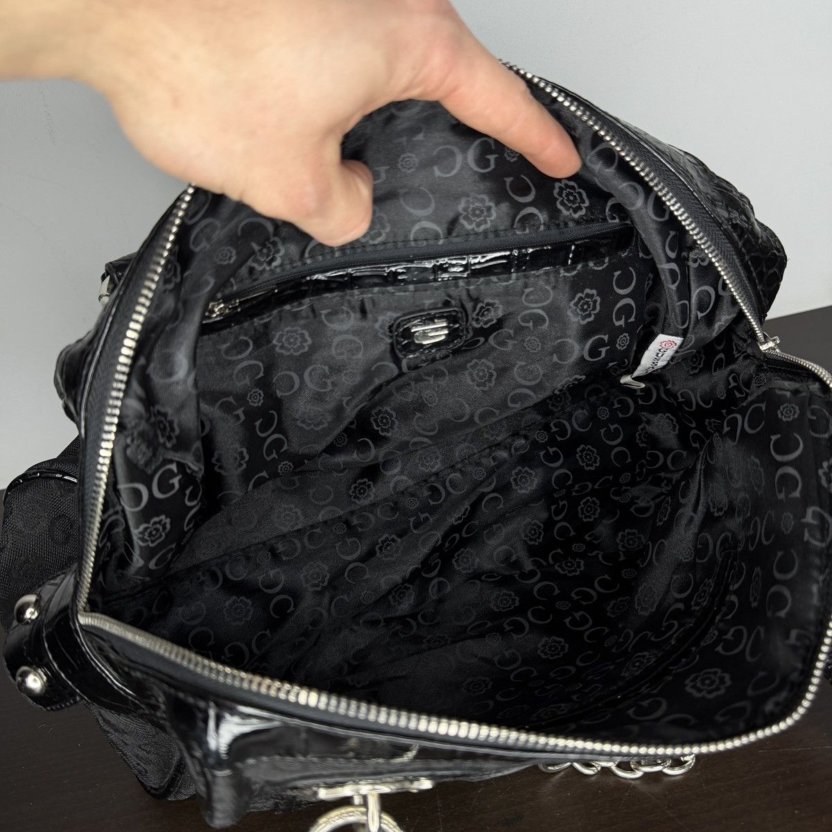 Guess Guees Style Shoulder Mini Bag Baguette Y2K Avant-garde 00’s Size ONE SIZE - 10 Thumbnail