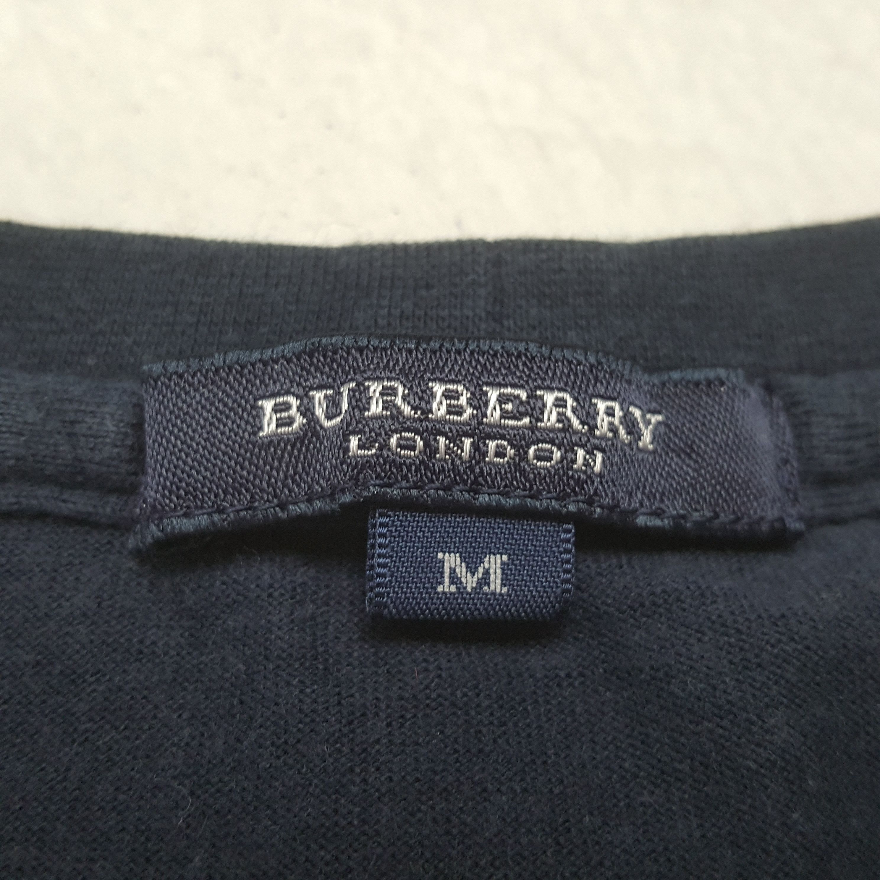 Burberry BURBERRY LONDON Fashion Brand Custom Art Tshirt C285N54 Size US L / EU 52-54 / 3 - 5 Thumbnail