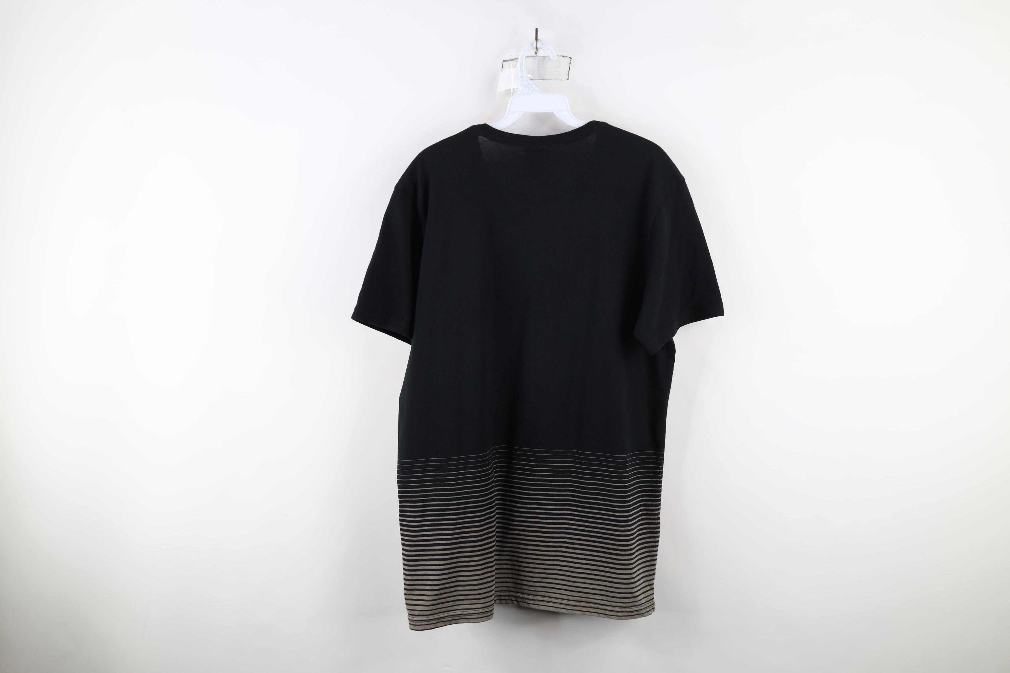 Oakley × Vintage Vintage Y2K Oakley Spell Out Short Sleeve Pocket T-Shirt Size US L / EU 52-54 / 3 - 8 Thumbnail