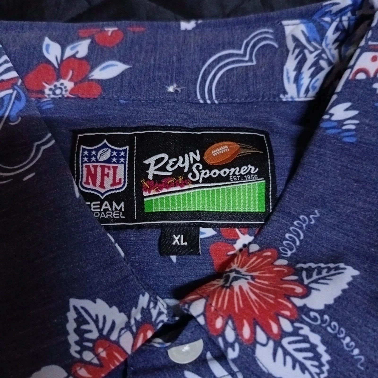 Reyn Spooner Reyn Spooner NFL Tennessee Titans Hawaiian Aloha Shirt Size US XL / EU 56 / 4 - 3 Thumbnail