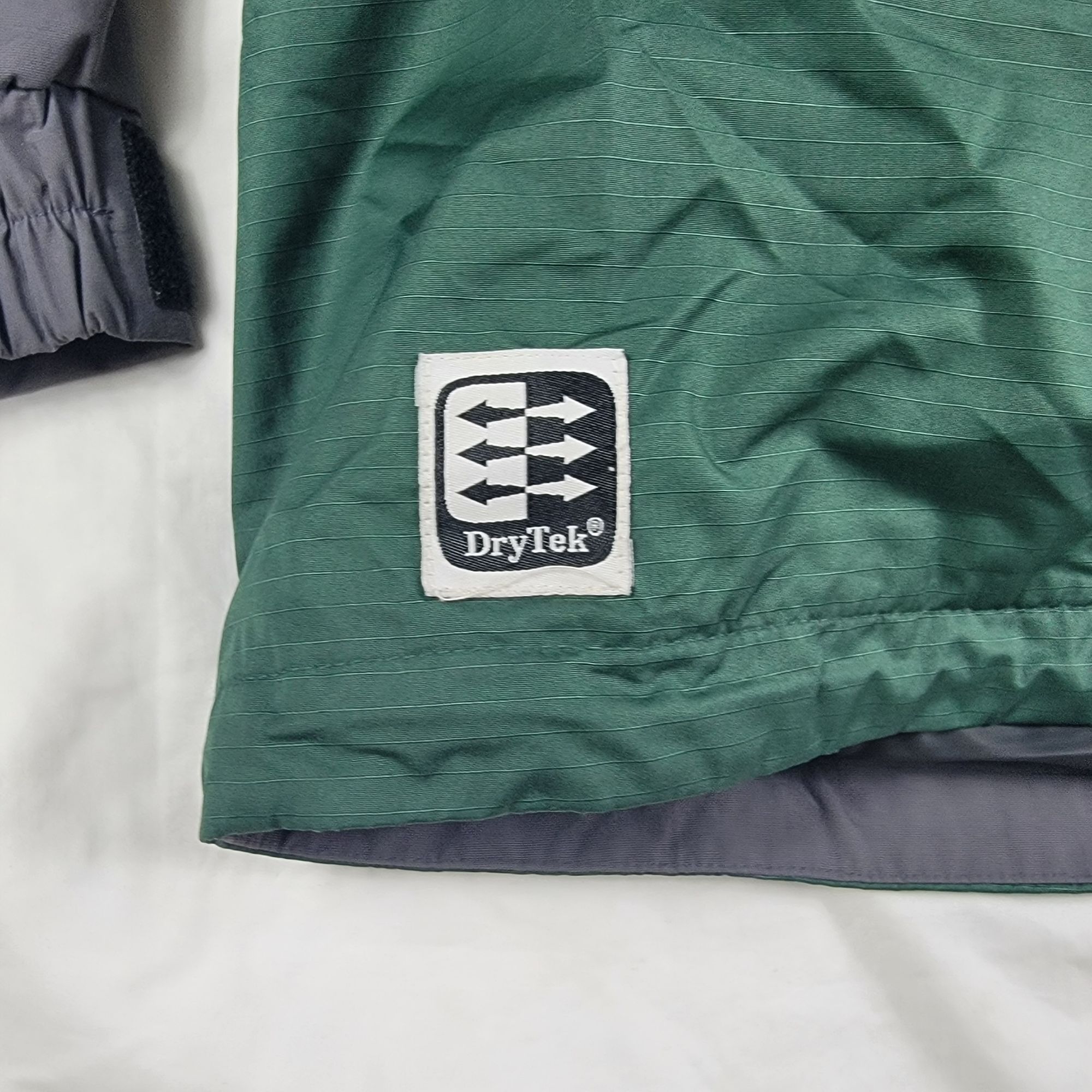 Other Precision Mountaineering Dry Tek Mens Large Green Winter Jac Size US L / EU 52-54 / 3 - 4 Thumbnail