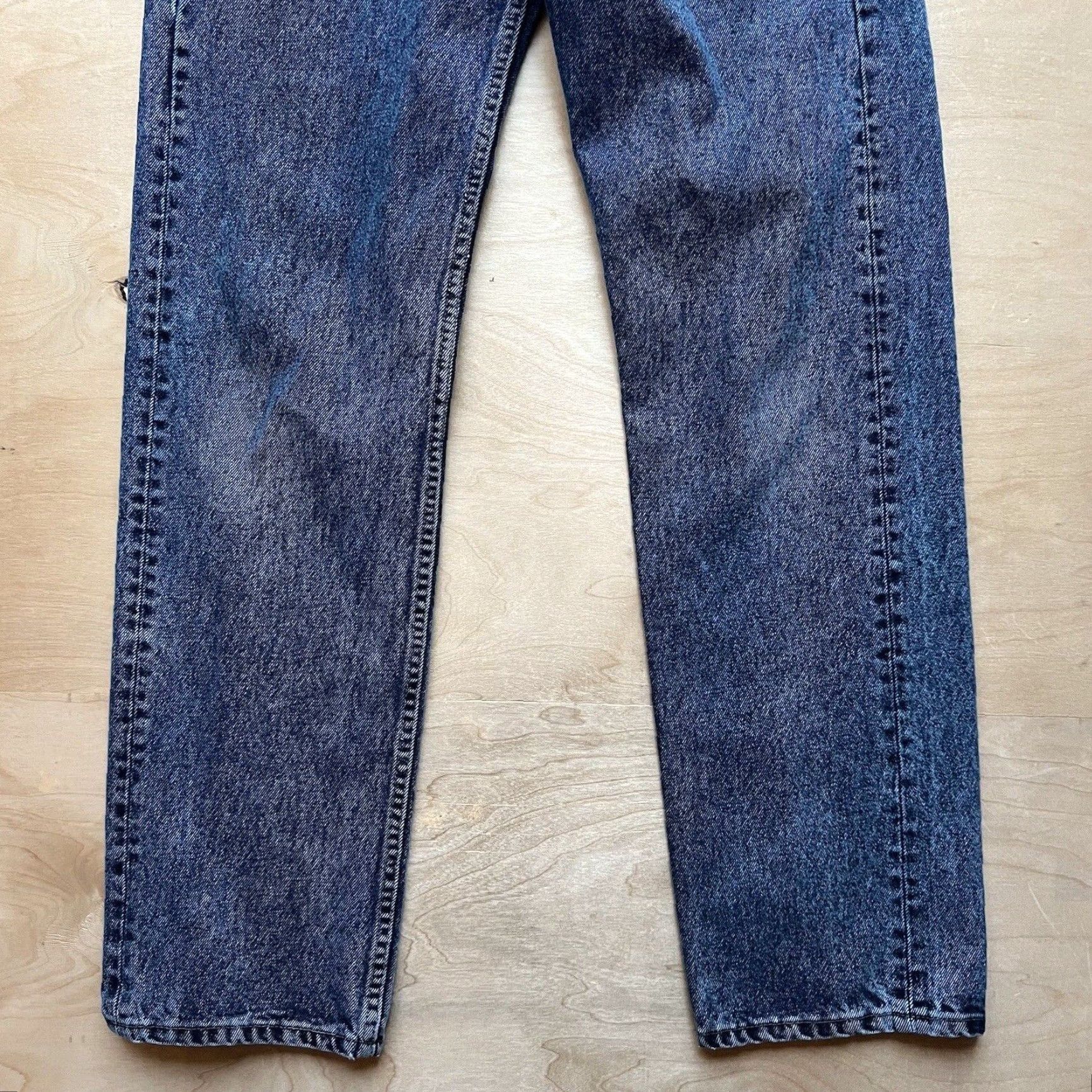 Levi's VINTAGE Levi's 501 Jeans 28x32 Denim Dark Wash 80s USA Mid Rise Button Fly Straight Mens Leather Logo 5-Pocket De nim 28 32 Size US 28 / EU 44 - 4 Thumbnail