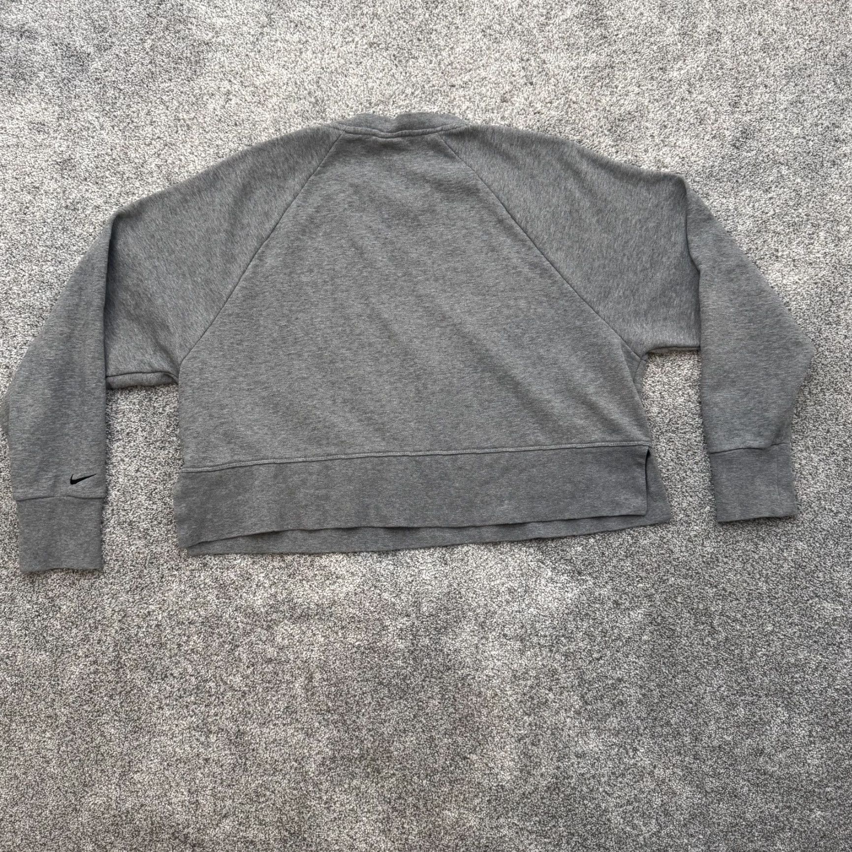 Nike Nike Dri-FIT Sweatshirt Women M Gray Cropped Pullover Athletic Streetwear Athleisure Size M / US 6-8 / IT 42-44 - 6 Thumbnail