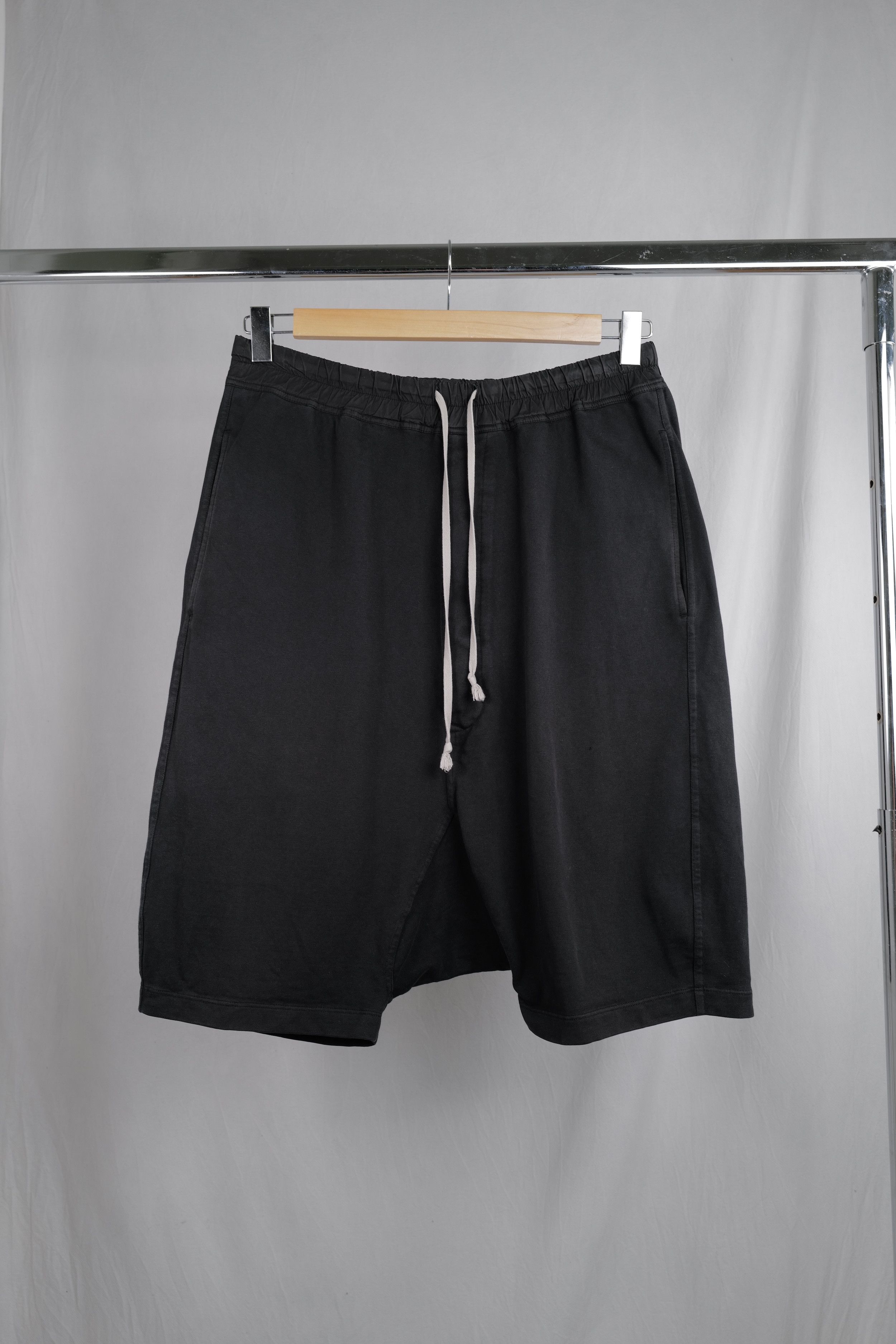 Rick Owens Rick Owens Shorts Size US 30 / EU 46 - 2 Thumbnail