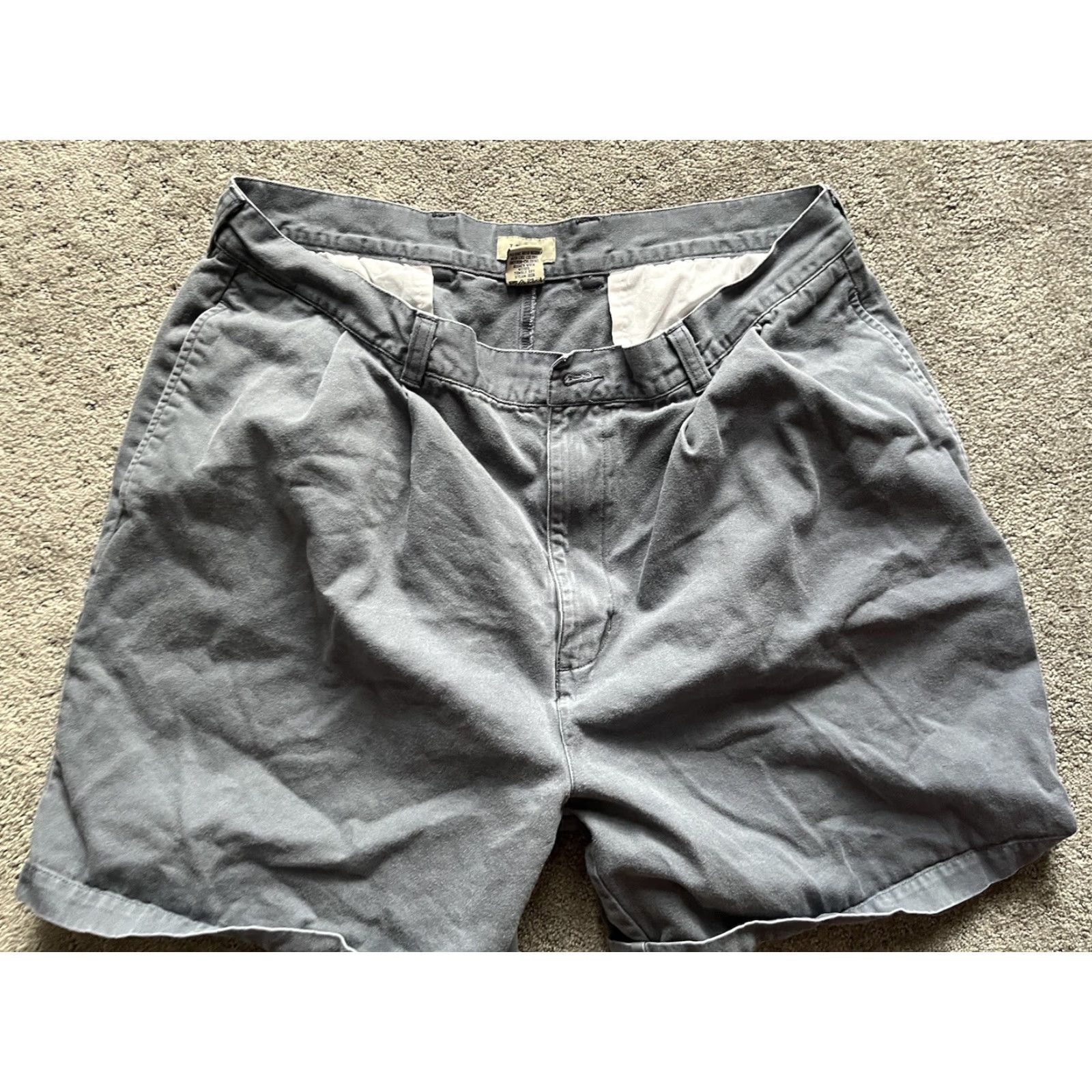 Izod Vintage Izod Blue Golf Shorts Mens 36 Regular Pleated Front User: Vintage Izod Blue Golf Shorts Mens 36 Regular Pleated Front Size US 36 / EU 52 - 2 Thumbnail