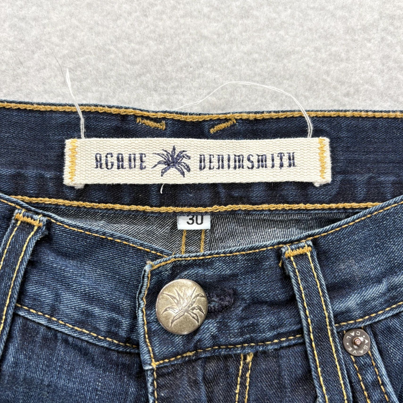 Denime Agave Waterman Jeans Mens 30x30 Blue Medium Wash Relaxed Straight Denim USA Shirt Mens 30 Blue Modern 90s? Size US 30 / EU 46 - 4 Thumbnail