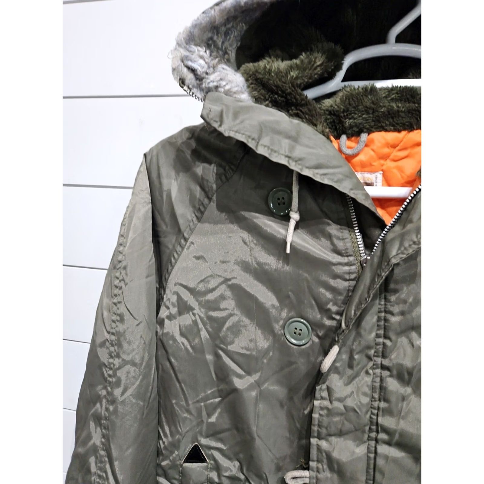 Vintage VINTAGE Cimarron Green Satin Hooded Puffer Jacket Mens Large Army Bomber Jacket Men Regular Satin Hooded Winter 26" 22" Pit to Pit Size US L / EU 52-54 / 3 - 3 Thumbnail
