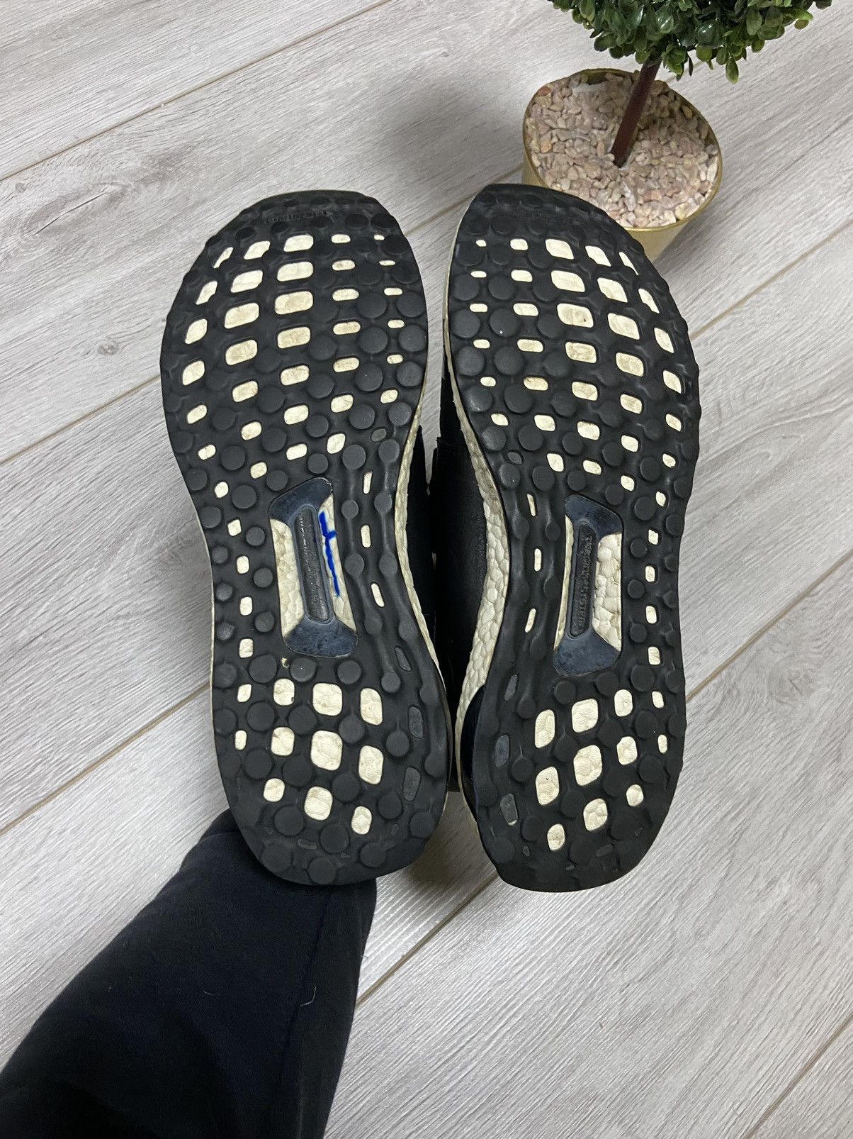 Yohji Yamamoto Y-3 Yohji Yamamoto Adidas boost sneakers Size US 8 / EU 41 - 8 Thumbnail