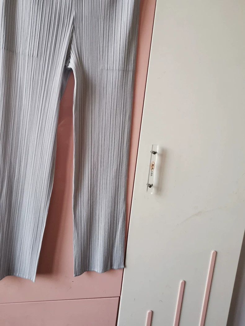Issey Miyake issey miyake size:0 Pearl grey pleated pants 2505-Nextarro Size 42" / US 20 - 7 Thumbnail