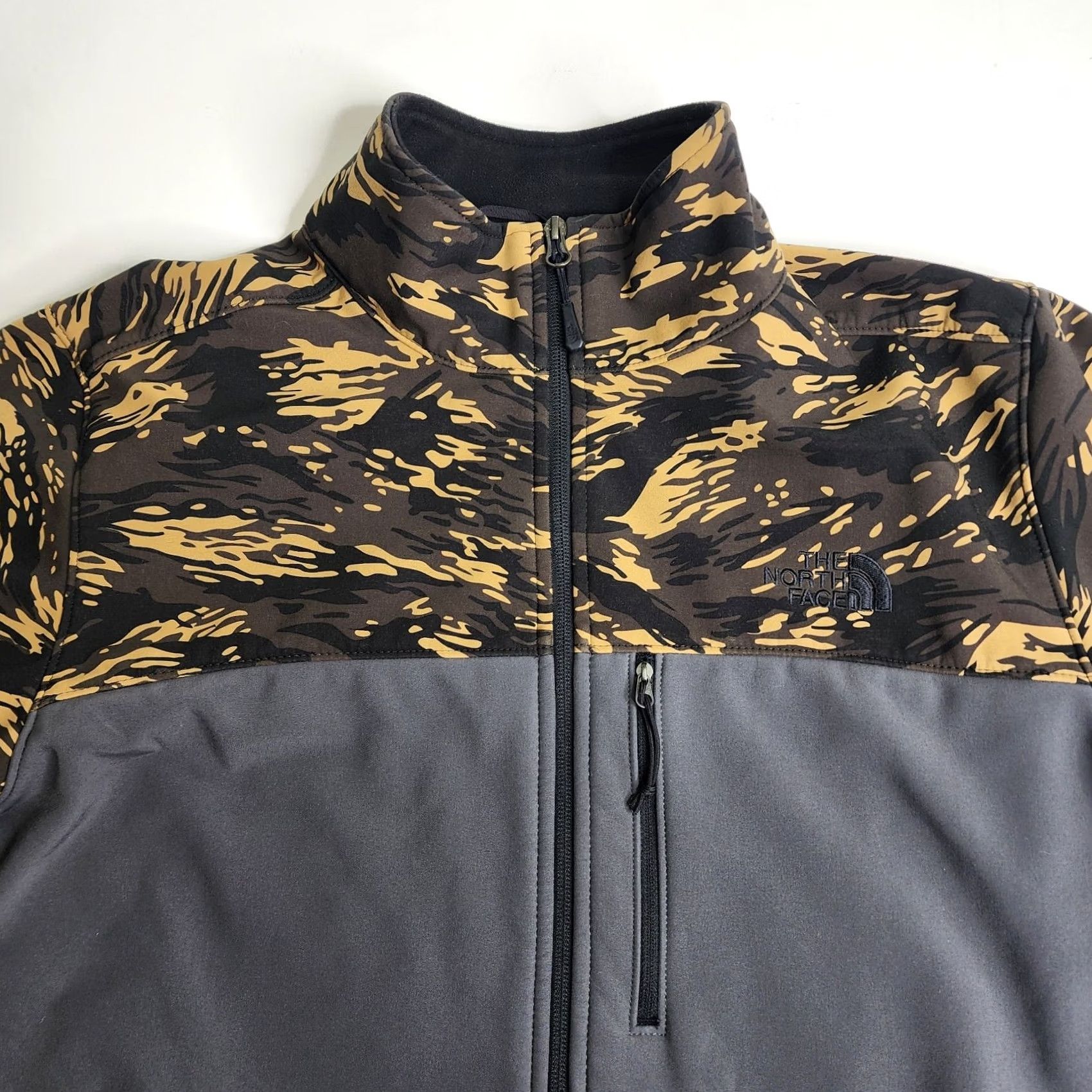 The North Face The North Face Camouflage Softshell Windwall Jacket Mens Large Brown Gray Size US L / EU 52-54 / 3 - 3 Thumbnail