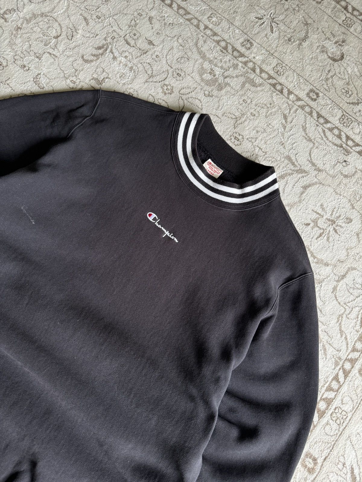 Champion Vintage Champion Reverse Weave Center Logo Heavy Sweatshirt Size US L / EU 52-54 / 3 - 4 Thumbnail