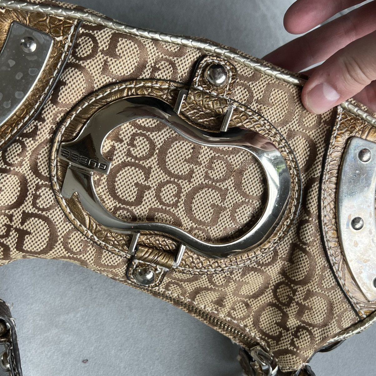 Guess Guess Vintage Handbag Size ONE SIZE - 3 Thumbnail
