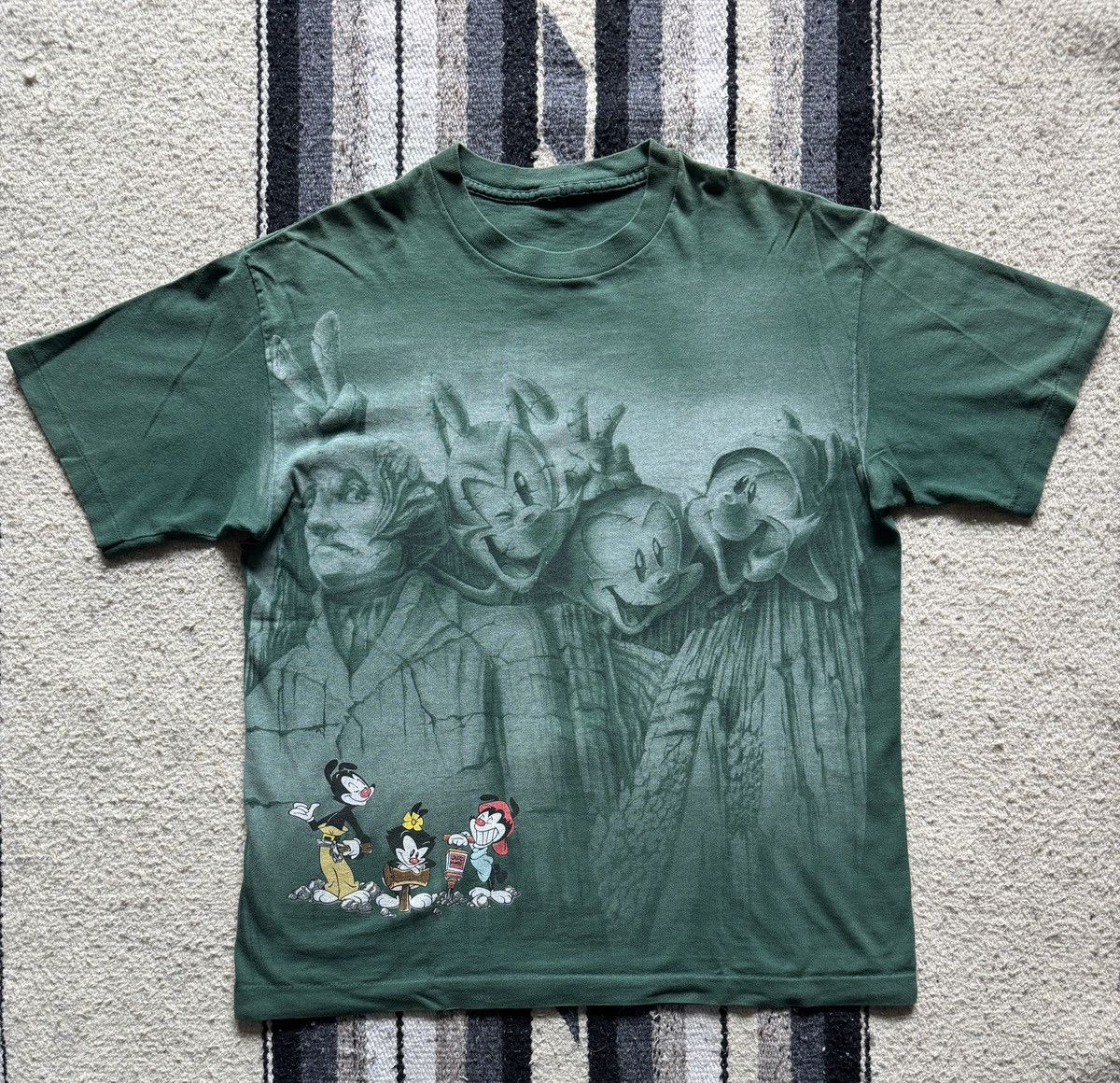 Vintage Vintage Animaniacs 1994 Mt. Rushmore Warner Bros T-Shirt XL Size US XL / EU 56 / 4 - 1 Thumbnail