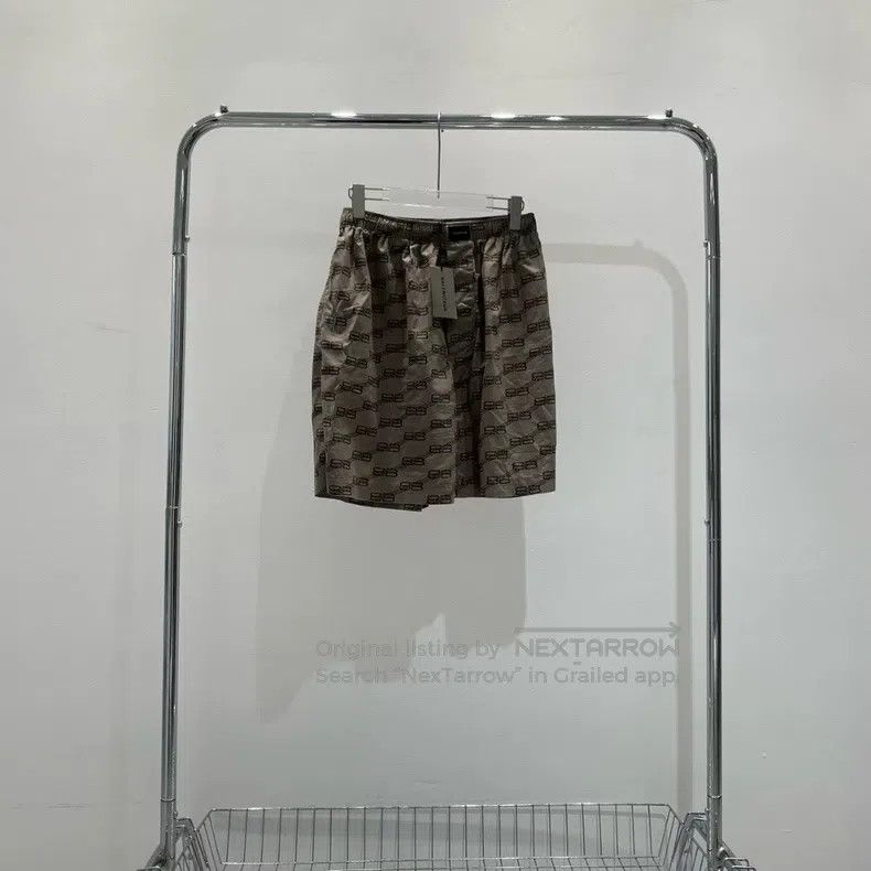 Balenciaga Balenciaga Double B printed short pants Size US 30 / EU 46 - 1 Thumbnail
