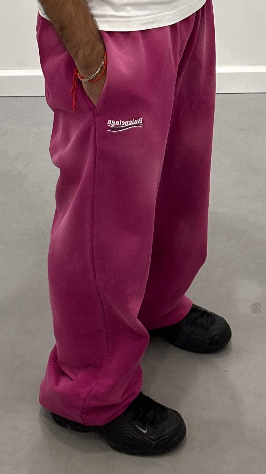 Balenciaga Balenciaga Campaign Sweatpants Size US 36 / EU 52 - 2 Thumbnail