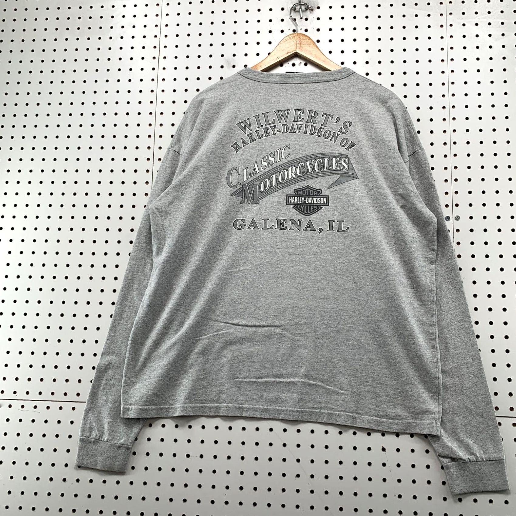 Harley Davidson Harley-Davidson Henley Shirt Men XL Gray Long Sleeve Motorcycle Galaxy Illinois Galena MDN Graphic Print T-Shirt Mens Vintage: No Size US XL / EU 56 / 4 - 2 Thumbnail