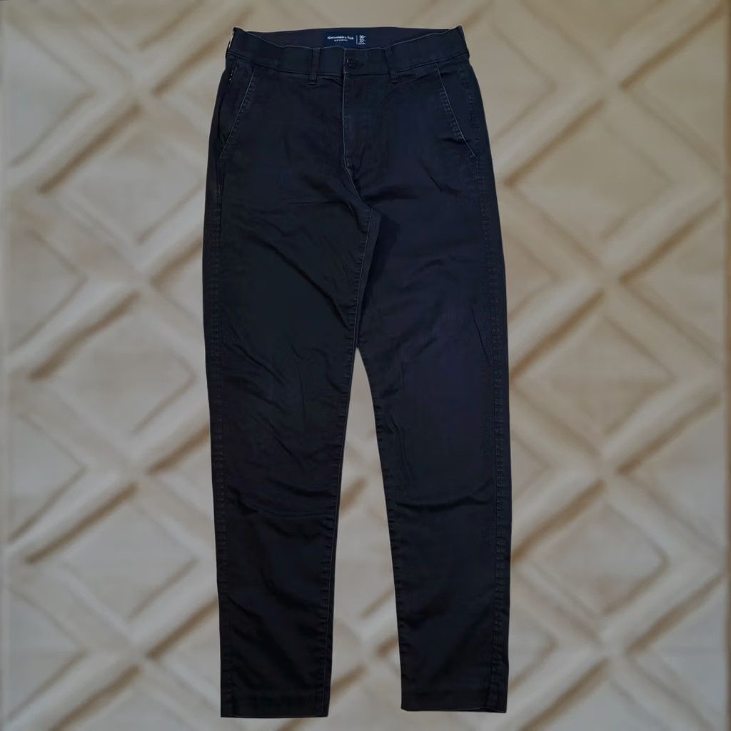 Abercrombie & Fitch Abercrombie & Fitch Men's Slim Stretch Chino Pants Dark Navy Size 30x32 Size US 30 / EU 46 - 1 Thumbnail
