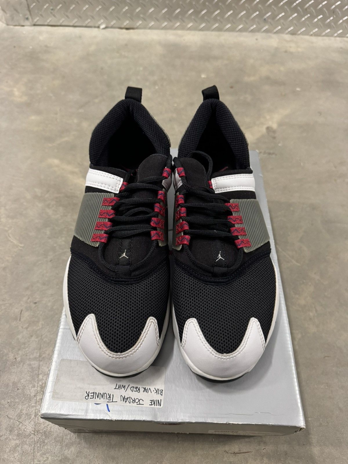 Jordan Brand Jordan Trunner OG Black White Red 1999 Size 10.5 Size US 10.5 / EU 43-44 - 4 Thumbnail