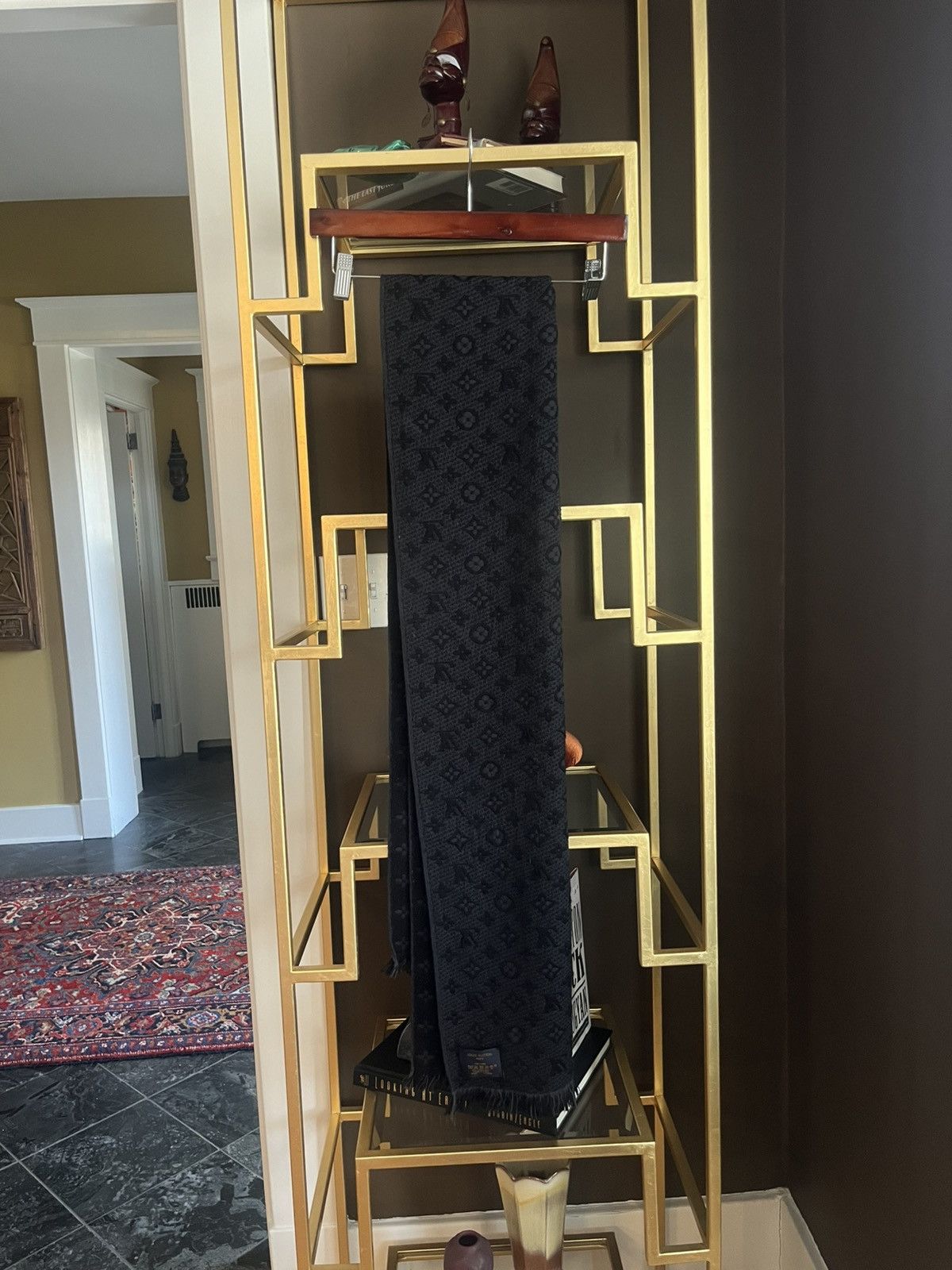 Louis Vuitton Louis Vuitton Monogram Classic Scarf Size ONE SIZE - 5 Thumbnail