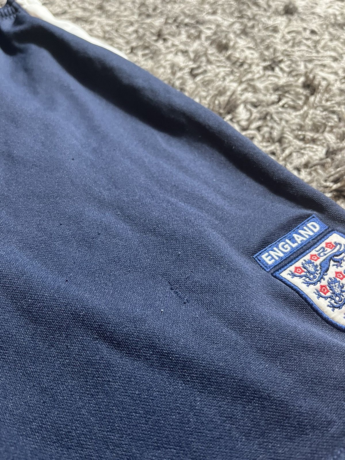 Umbro UMBRO ENGLAND AWAY 2003/04 SHORTS FOOTBALL POLYESTER Size US 30 / EU 46 - 4 Thumbnail