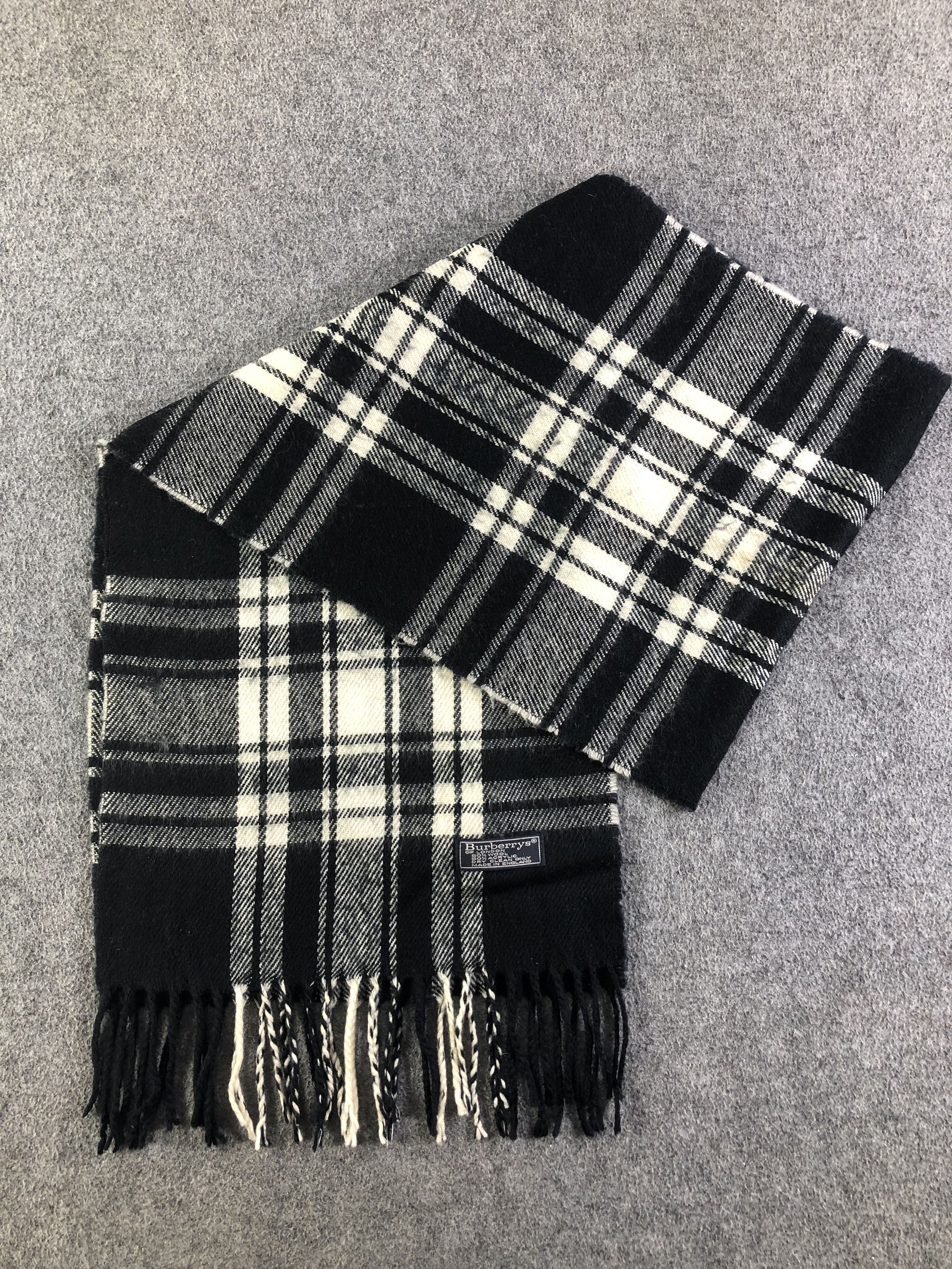 Burberry Burberrys Scarf / Muffler / Neckwear SS1379 Size ONE SIZE - 4 Thumbnail