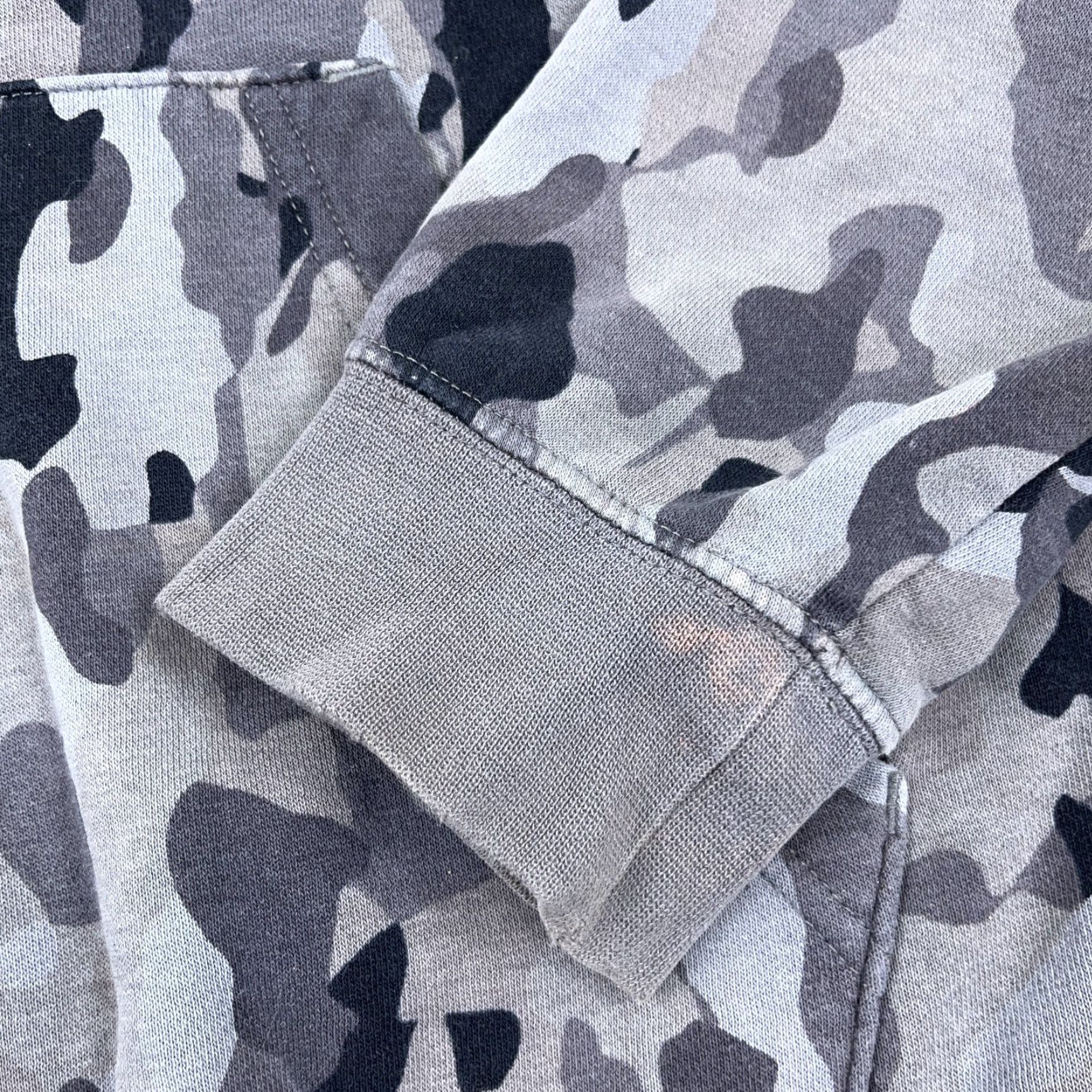 Nike Nike Hoodie Men L Gray Black Camo Sweatshirt Pullover Basic Cotton Retro Sports 80s 90s Hipster Outdoor Mens Size US L / EU 52-54 / 3 - 3 Thumbnail