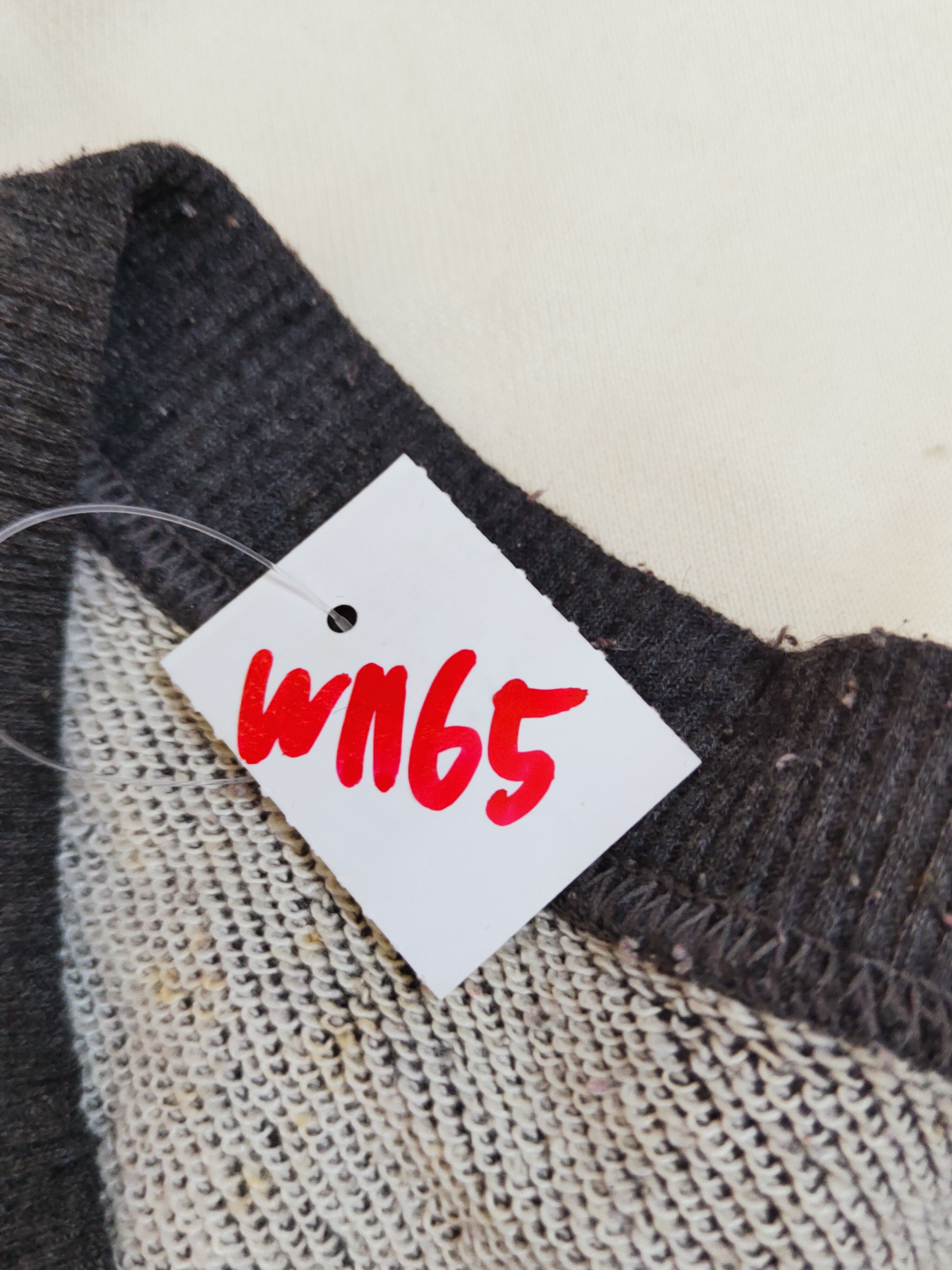 Japanese Brand × Vintage Uniqlo Cream vintage japan Sweatshirts #W1165 Size US L / EU 52-54 / 3 - 12 Thumbnail