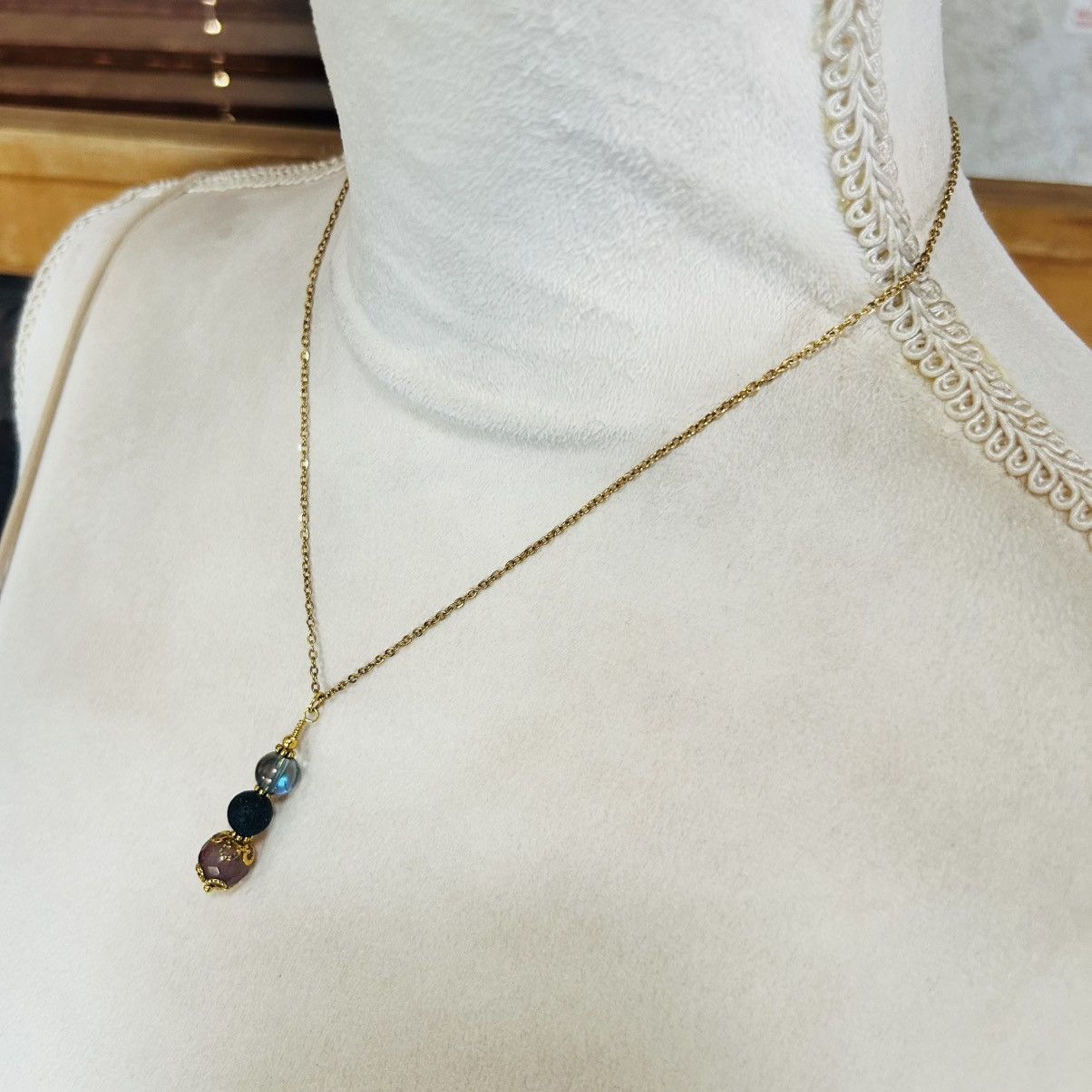 Handmade Handcrafted aura quartz basalt dyed faceted agate necklace Size ONE SIZE - 3 Thumbnail