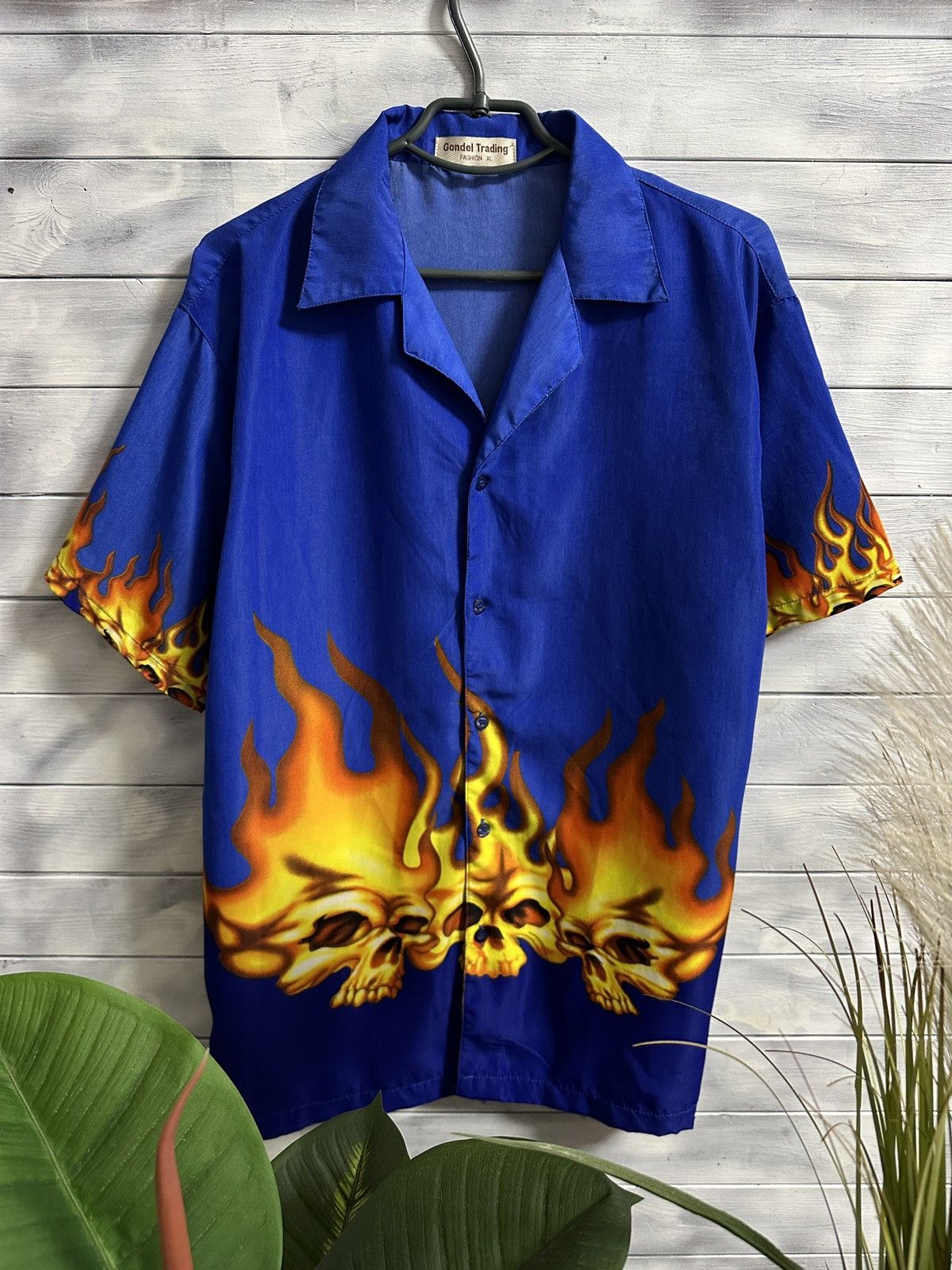 Band Tees Rare Vintage Shirt Fire Skulls Golden Trading. Size US XL / EU 56 / 4 - 1 Thumbnail