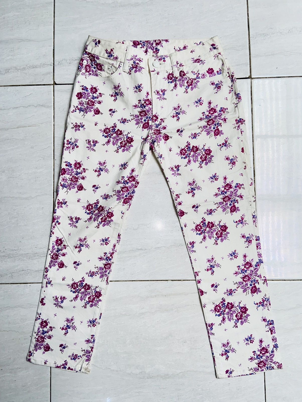 45RPM White Pants Pattern Flower