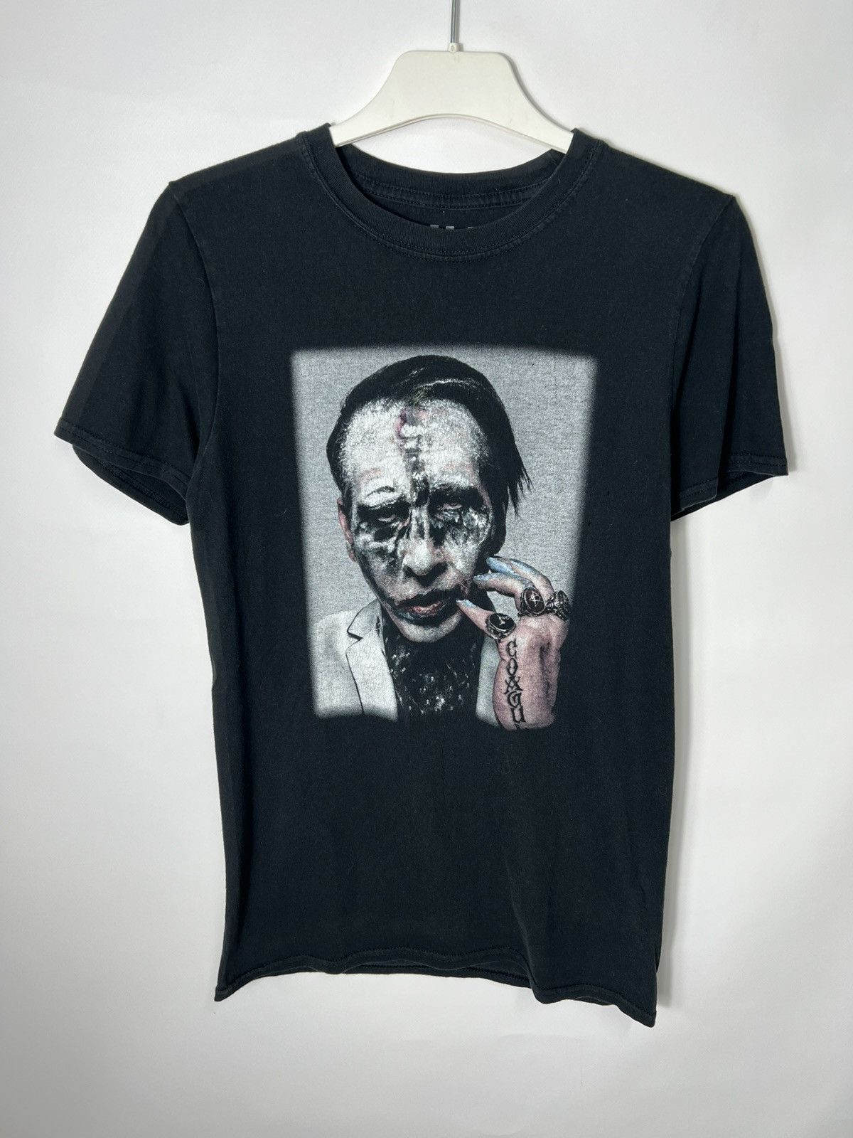 Band Tees Vintage streetwear Band Rock Tour Marilyn Manson T-shirt Size US S / EU 44-46 / 1 - 1 Thumbnail