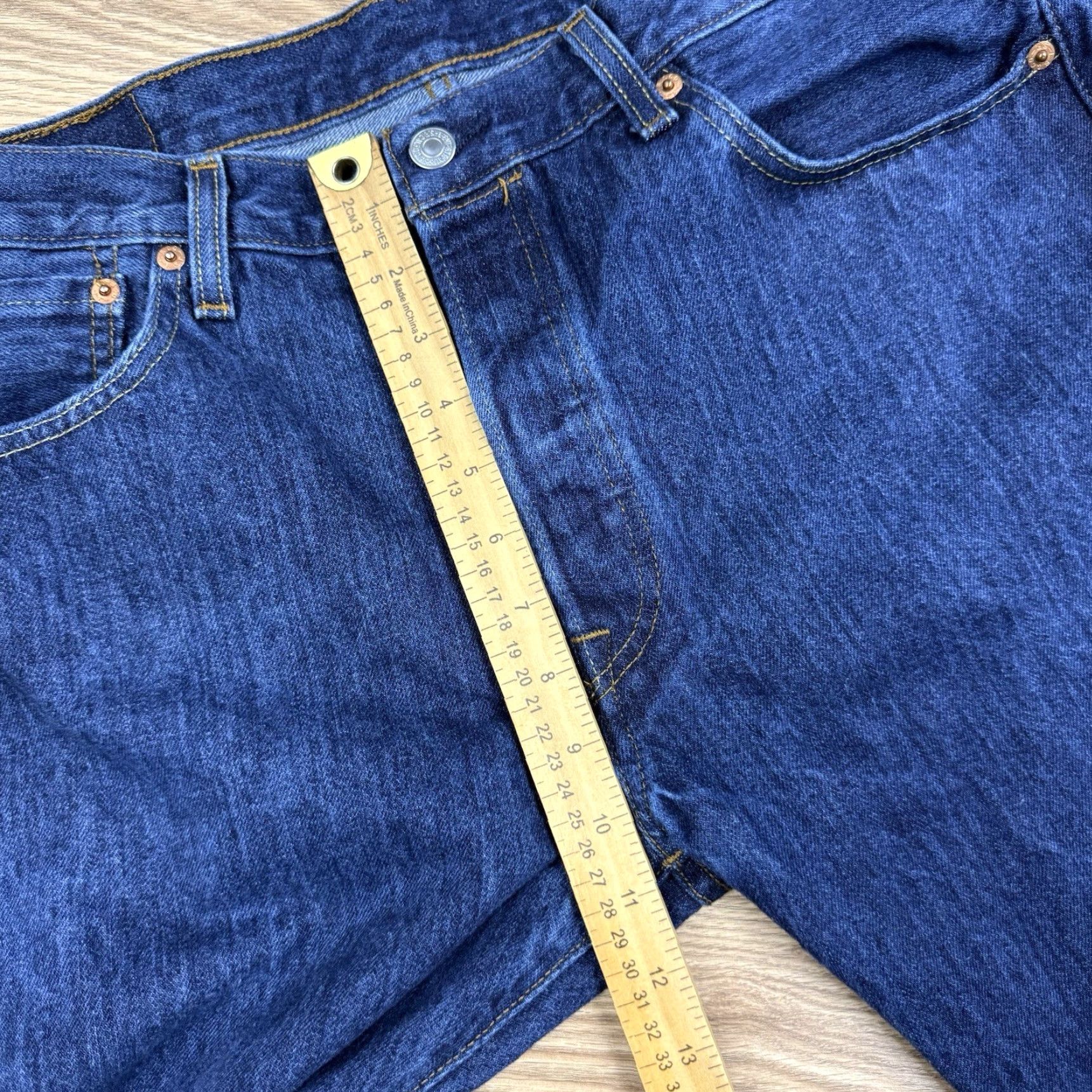 Levi's Levi’s 501 Original Fit Jeans Men 34x30 Dark Blue Button Fly Straight Leg Denim Blue Jeans Men’s Regular Cotton 34 30 Size US 34 / EU 50 - 6 Thumbnail