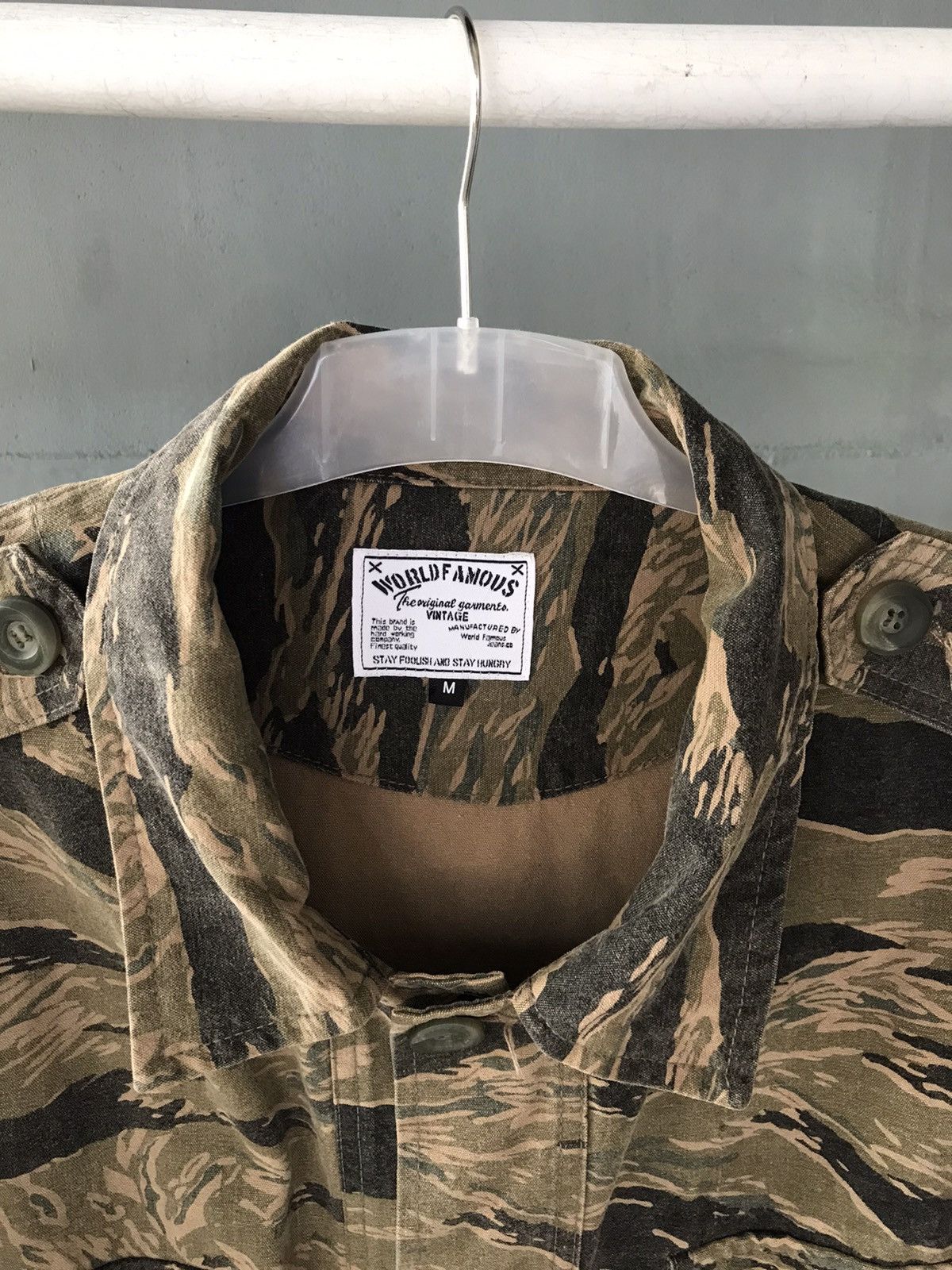 Designer × Vintage Tiger Stripe "World Famous" Size US M / EU 48-50 / 2 - 2 Thumbnail