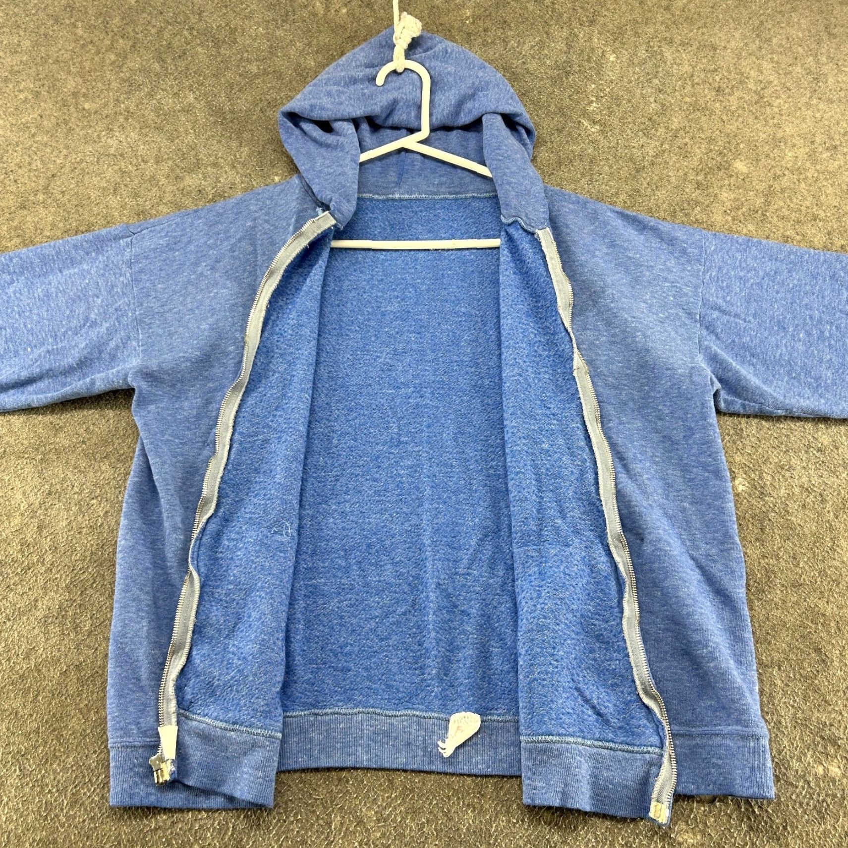 Vintage VINTAGE 70s Full Zip Hoodie Mens L Blue Cotton Polyester Fleece Sweatshirt 90s Logo Sun Faded Good pre-owned condition Size US L / EU 52-54 / 3 - 2 Thumbnail