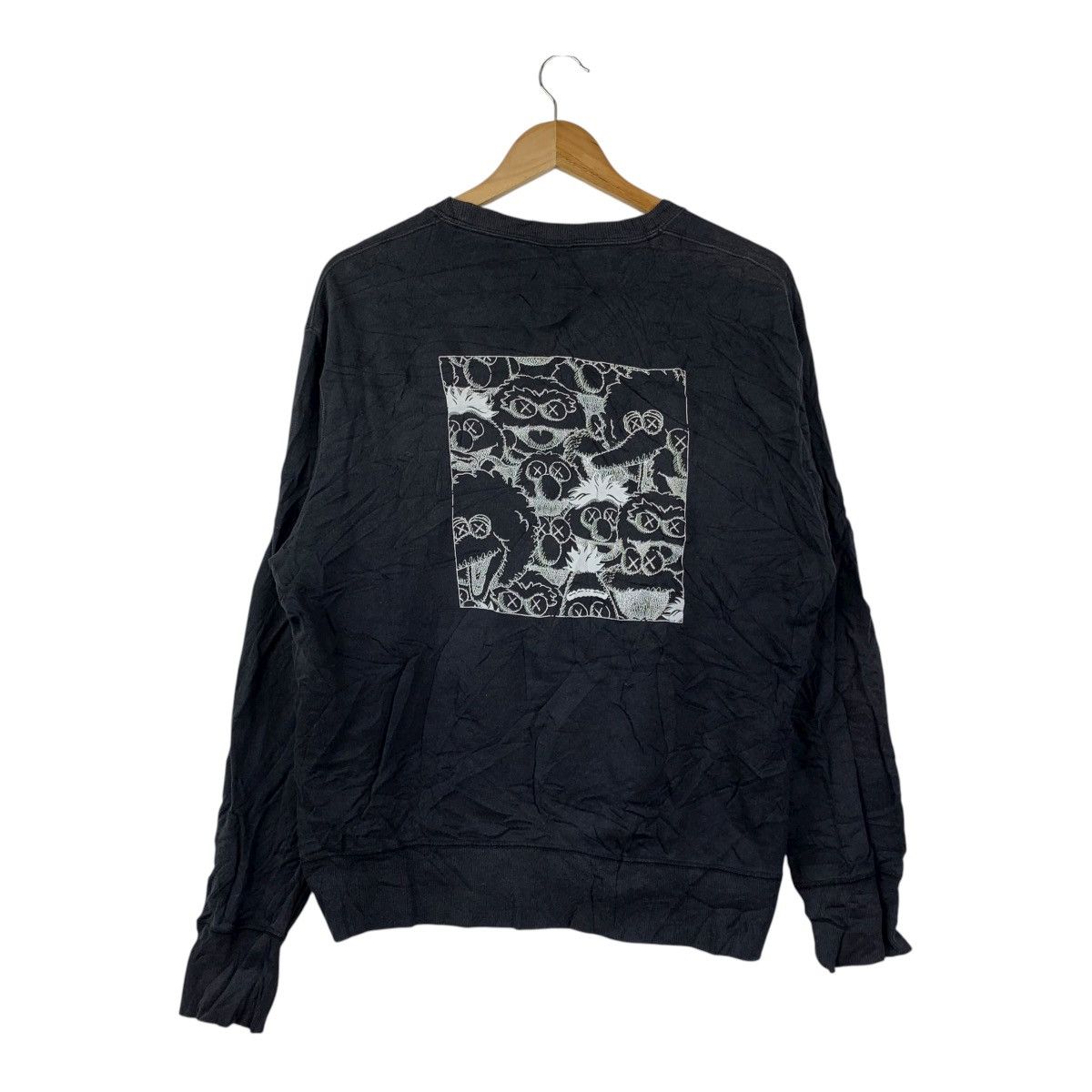 Kaws × Uniqlo Uniqlo x KAWS x Sesame Street Long Sleeve Shirt Black Size US L / EU 52-54 / 3 - 4 Thumbnail