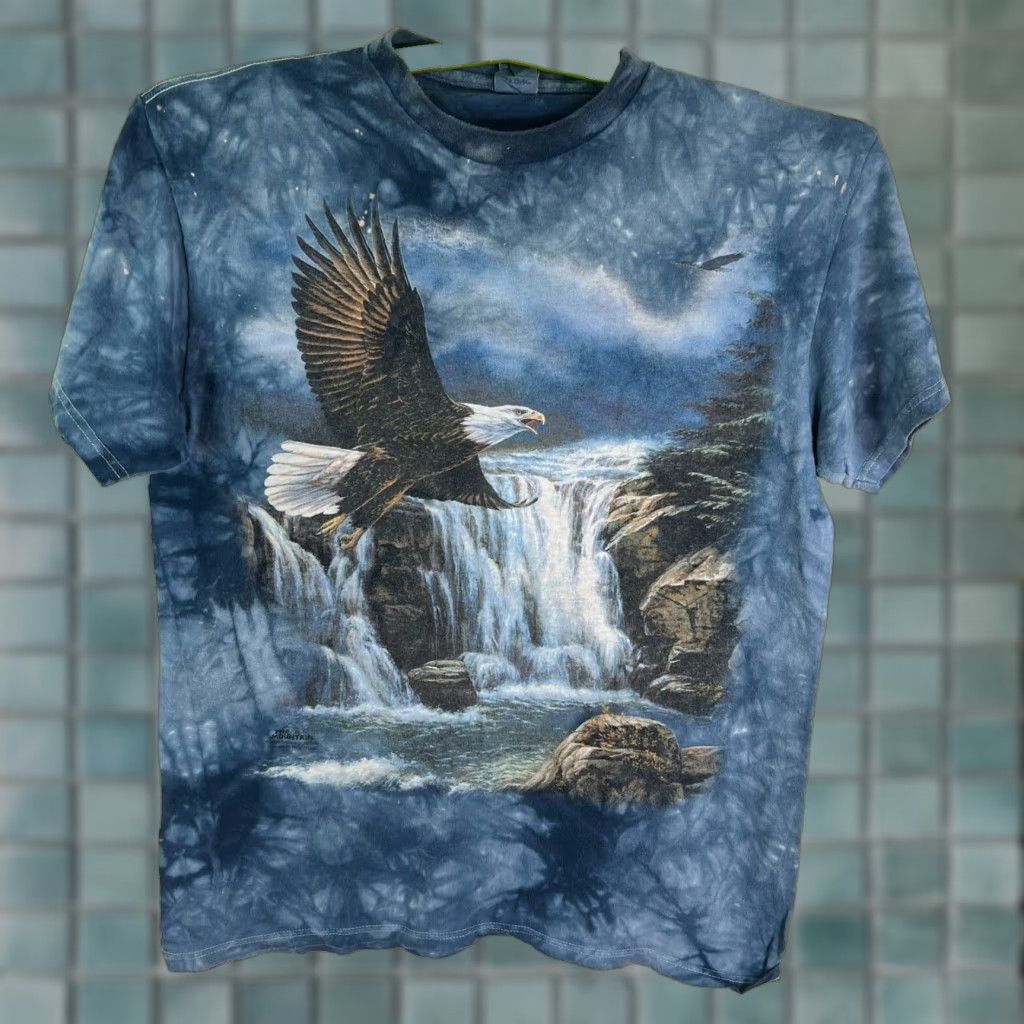 The Mountain VINTAGE The Mountain Men's T-Shirt Adult Large Blue Animal Print Crew Neck Short Sleeve All Seasons Nature Eagle 2000s Size US L / EU 52-54 / 3 - 1 Thumbnail