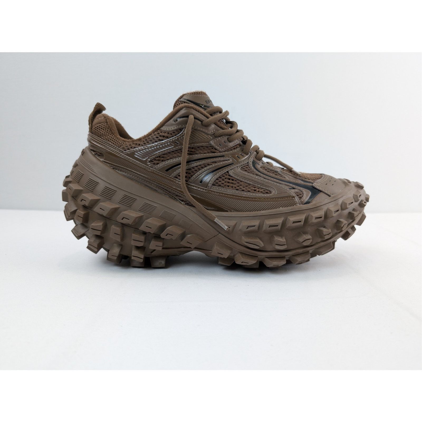 Balenciaga o1rshd1 Monocolor Bouncer Light Worn Out Sneakers in Brown Size US 9 / EU 42 - 4 Thumbnail