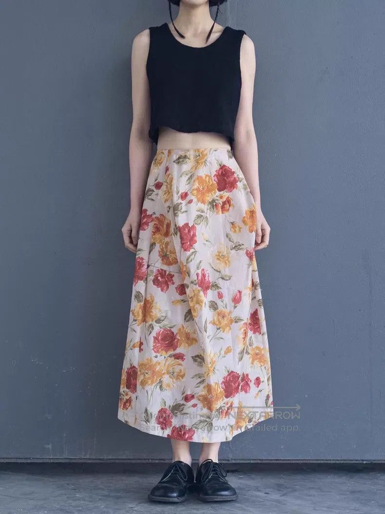Comme des Garcons Comme Des Garcons size S Deformed floral half-skirt Size 23" - 1 Thumbnail