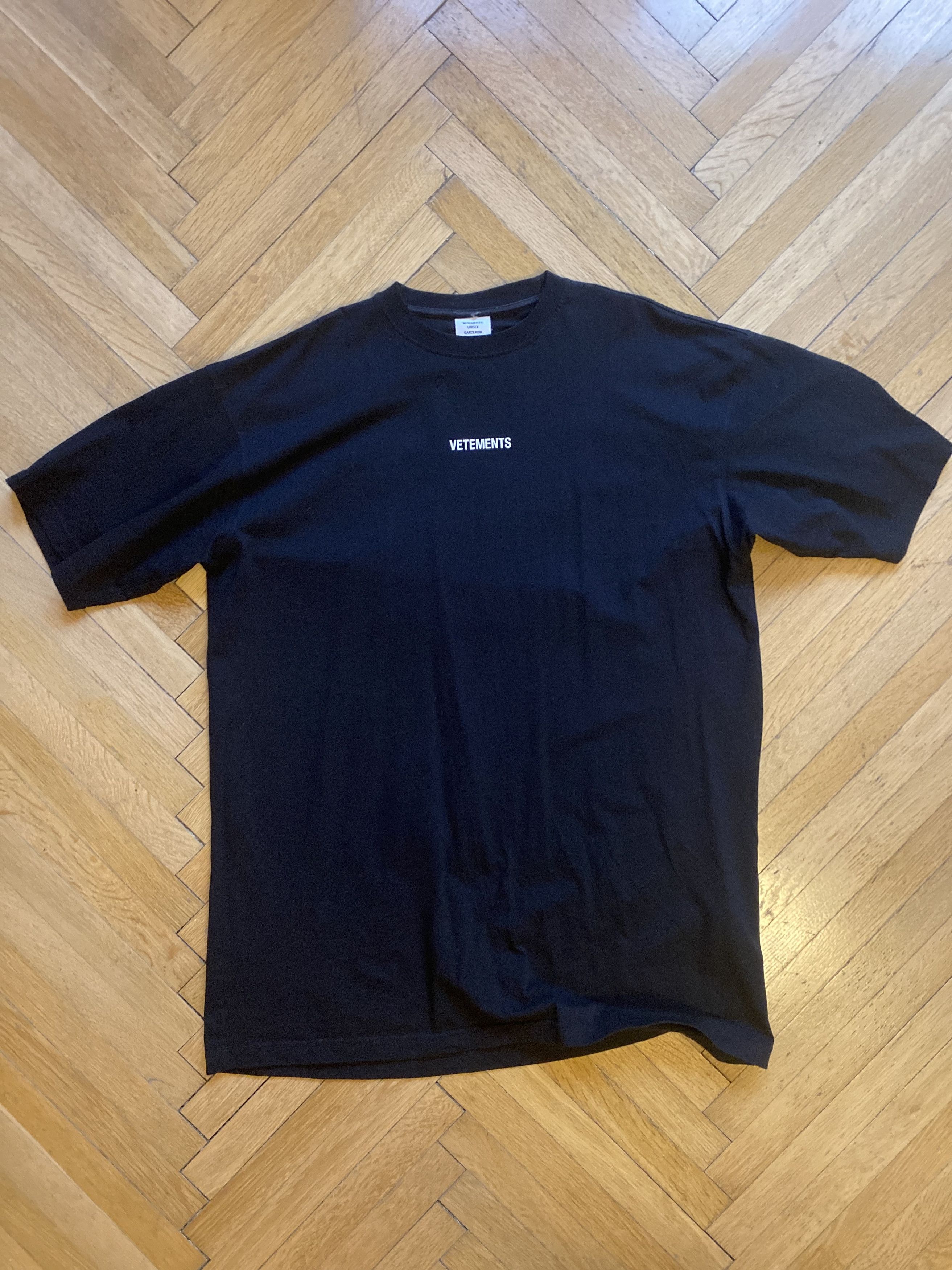Vetements Vetements Logo Patch Oversized Unisex T-Shirt Size US M / EU 48-50 / 2 - 2 Thumbnail
