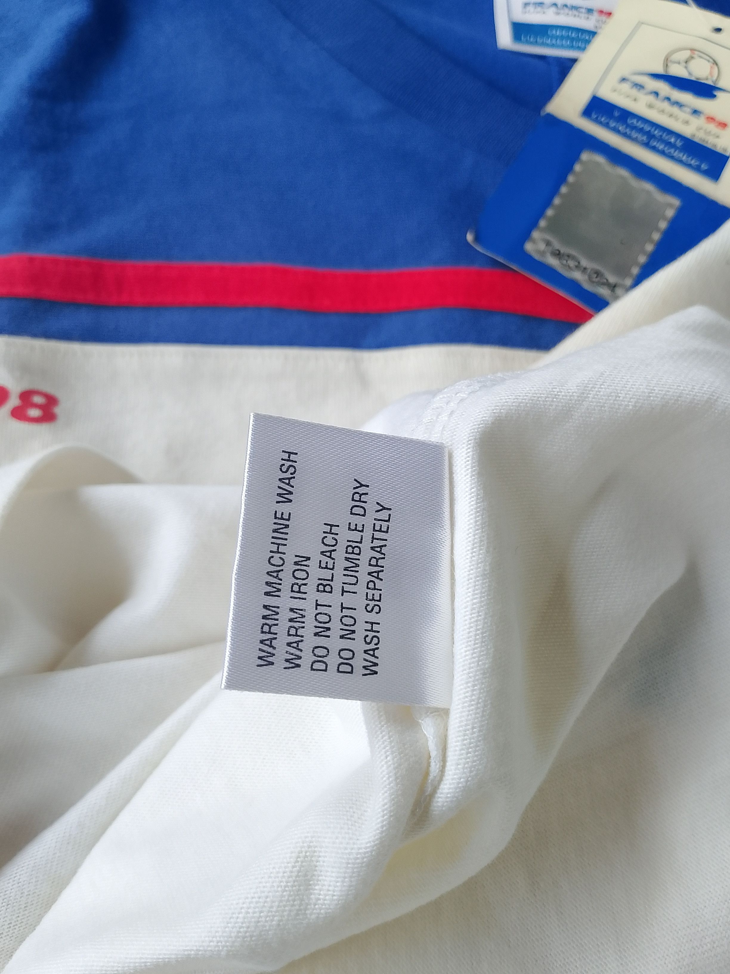 Other Rare 1998 FIFA World Cup France Merchandise Tricolore Tshirt Size US L / EU 52-54 / 3 - 11 Thumbnail