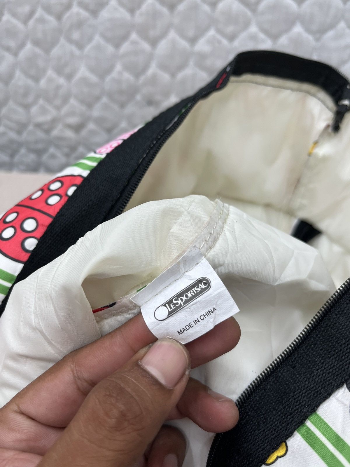 Hypebeast × LeSportsac 🔥🔥🔥STEALS 2PCS LESPORTSAC BAG Size ONE SIZE - 13 Thumbnail