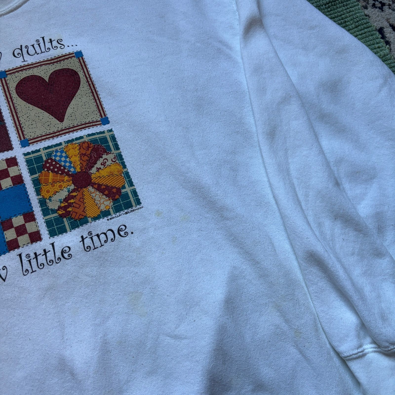 Gildan Vintage sew many quilts sweatshit distressed size xl Size US XL / EU 56 / 4 - 5 Thumbnail